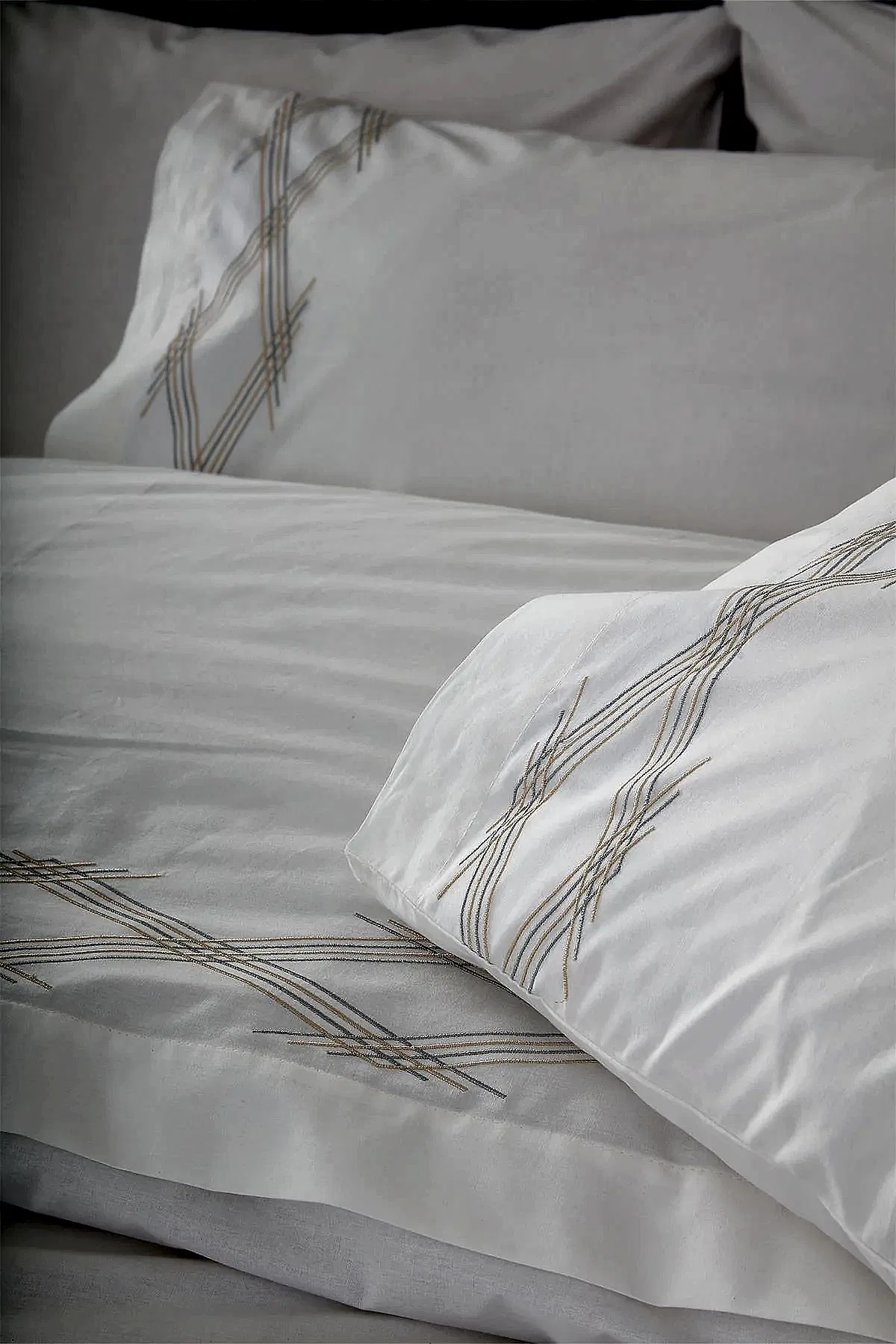 Alizya Karo Nakışlı Çift Kişilik 6 Parça Nevresim Takımı - Nazik Home - Yuvama Değer!