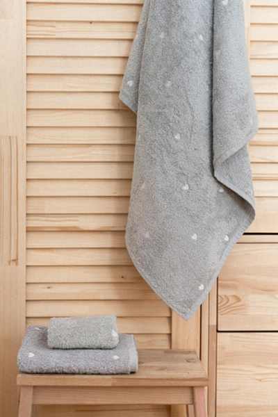 Amore Kalp Nakışlı Yüz Havlusu (50 x 90 cm)