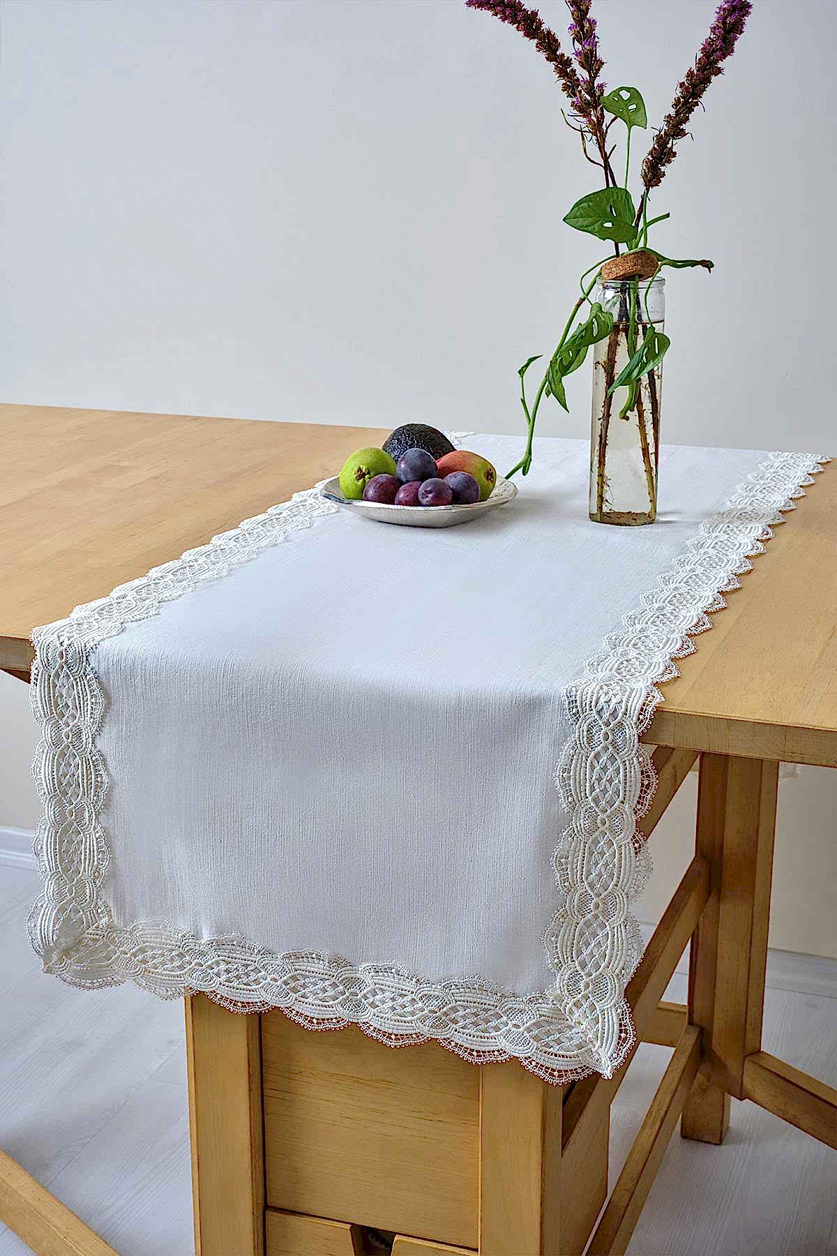 Asel Dantelli Leke Tutmaz Runner (40 x 140 cm) - Nazik Home - Yuvama Değer!