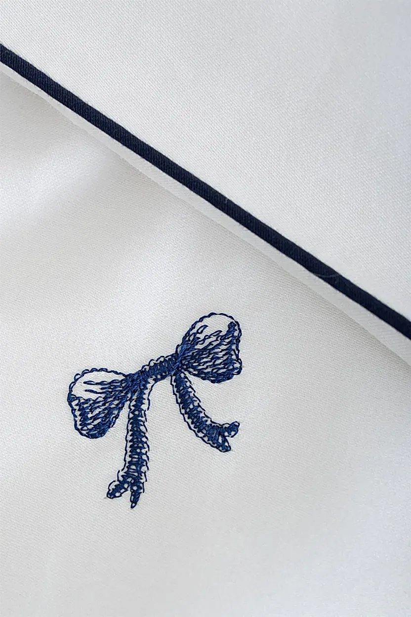 Bow Fiyonk Nakışlı Pamuk Saten Çift Kişilik 3 Parça Nevresim Set