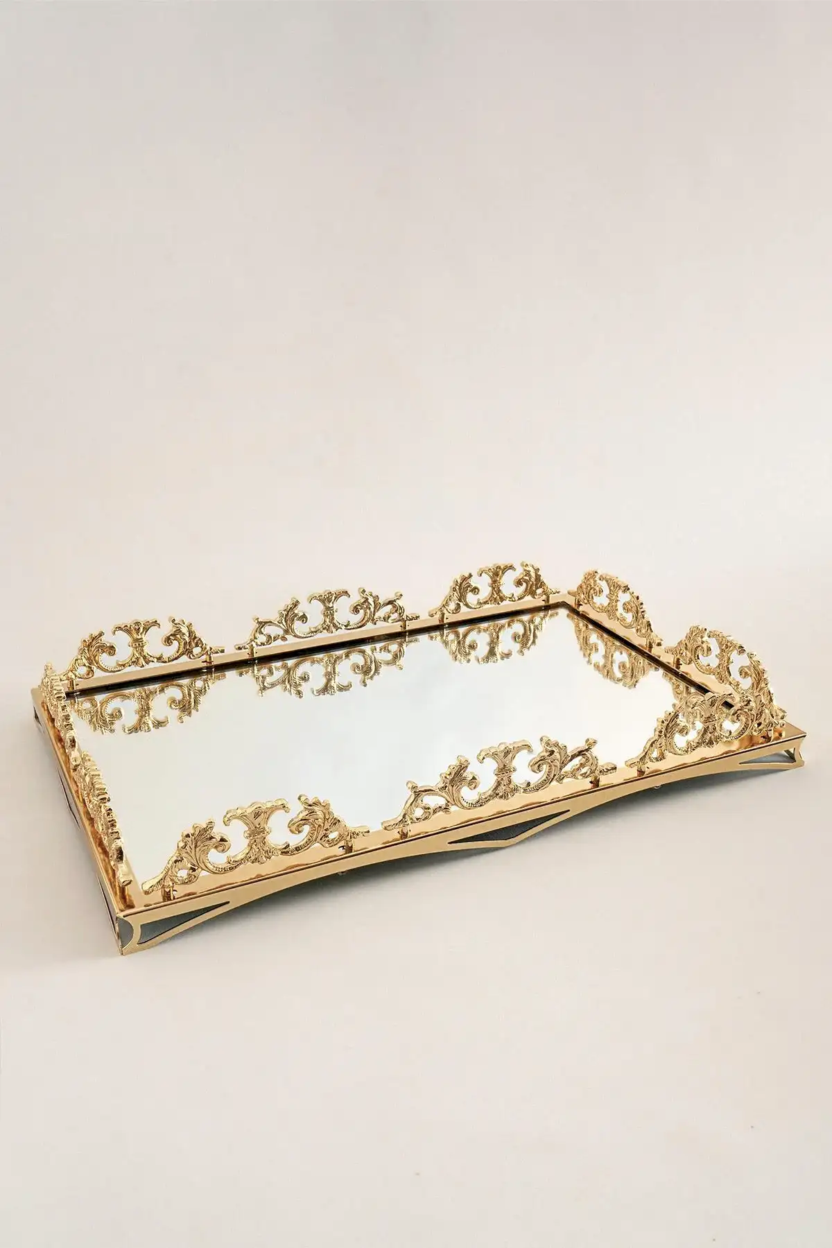 Elite Taç İşlemeli Dikdörtgen Altın Büyük Tepsi (46 x 32 cm) - Nazik Home - Yuvama Değer!