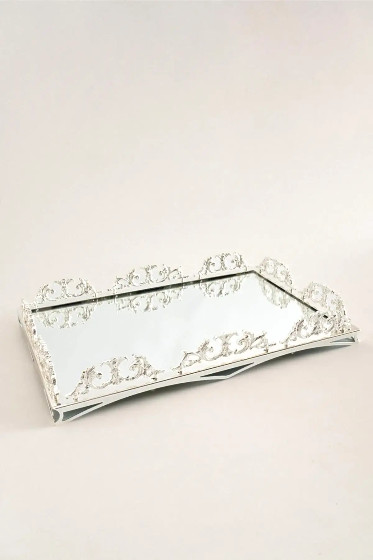 Elite Taç İşlemeli Dikdörtgen Gümüş Büyük Tepsi (46 x 32 cm) - Nazik Home - Yuvama Değer!