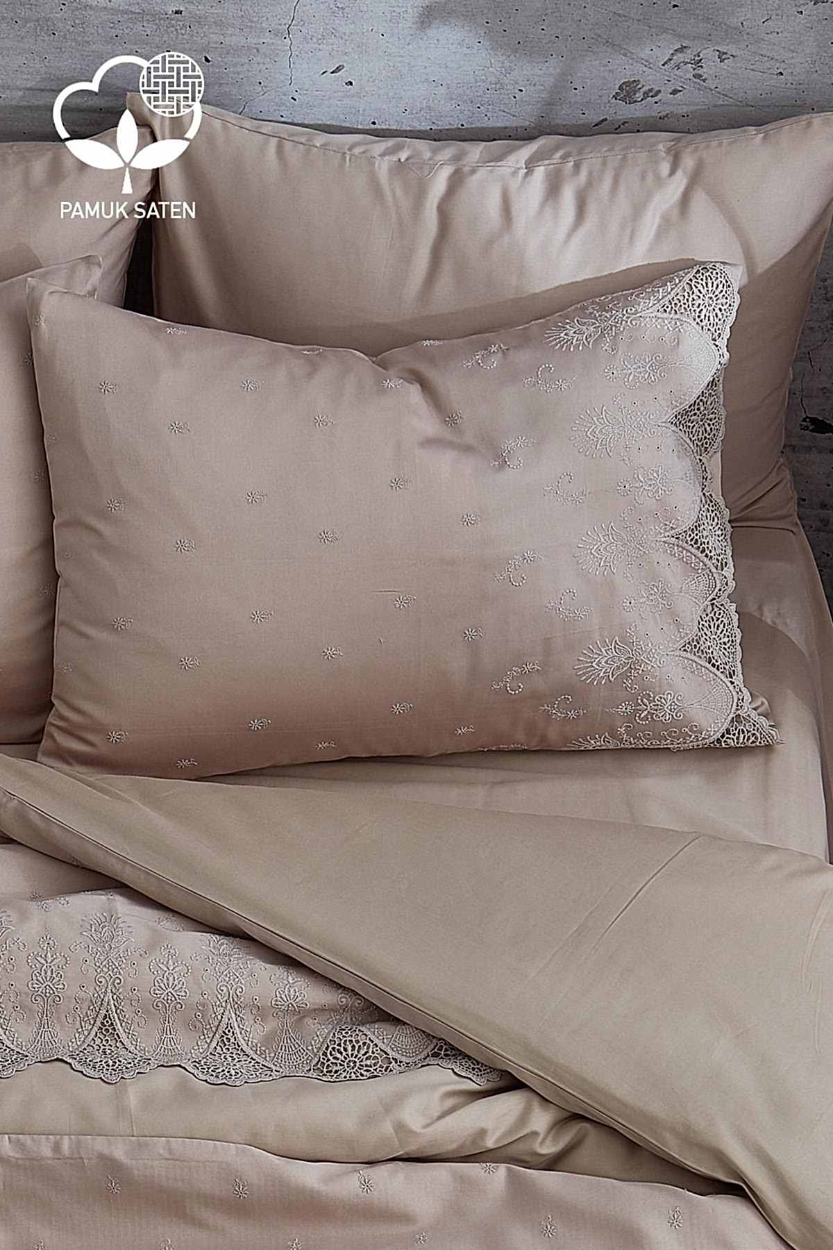 Emma Dantelli Çift Kişilik 7 Parça Nevresim + Pike Set - Nazik Home - Yuvama Değer!