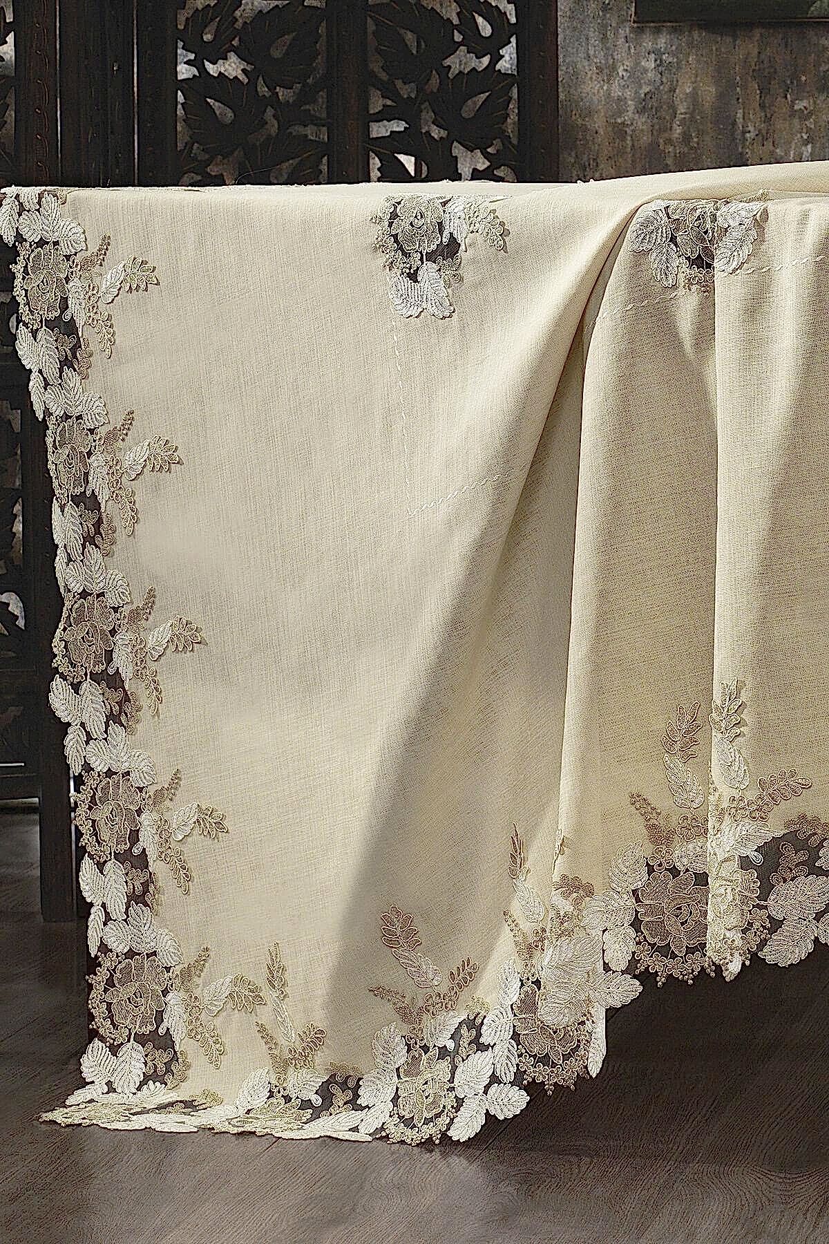 Floransa Leke Tutmaz Dertsiz Masa Örtüsü (160 x 260 cm) - Nazik Home - Yuvama Değer!