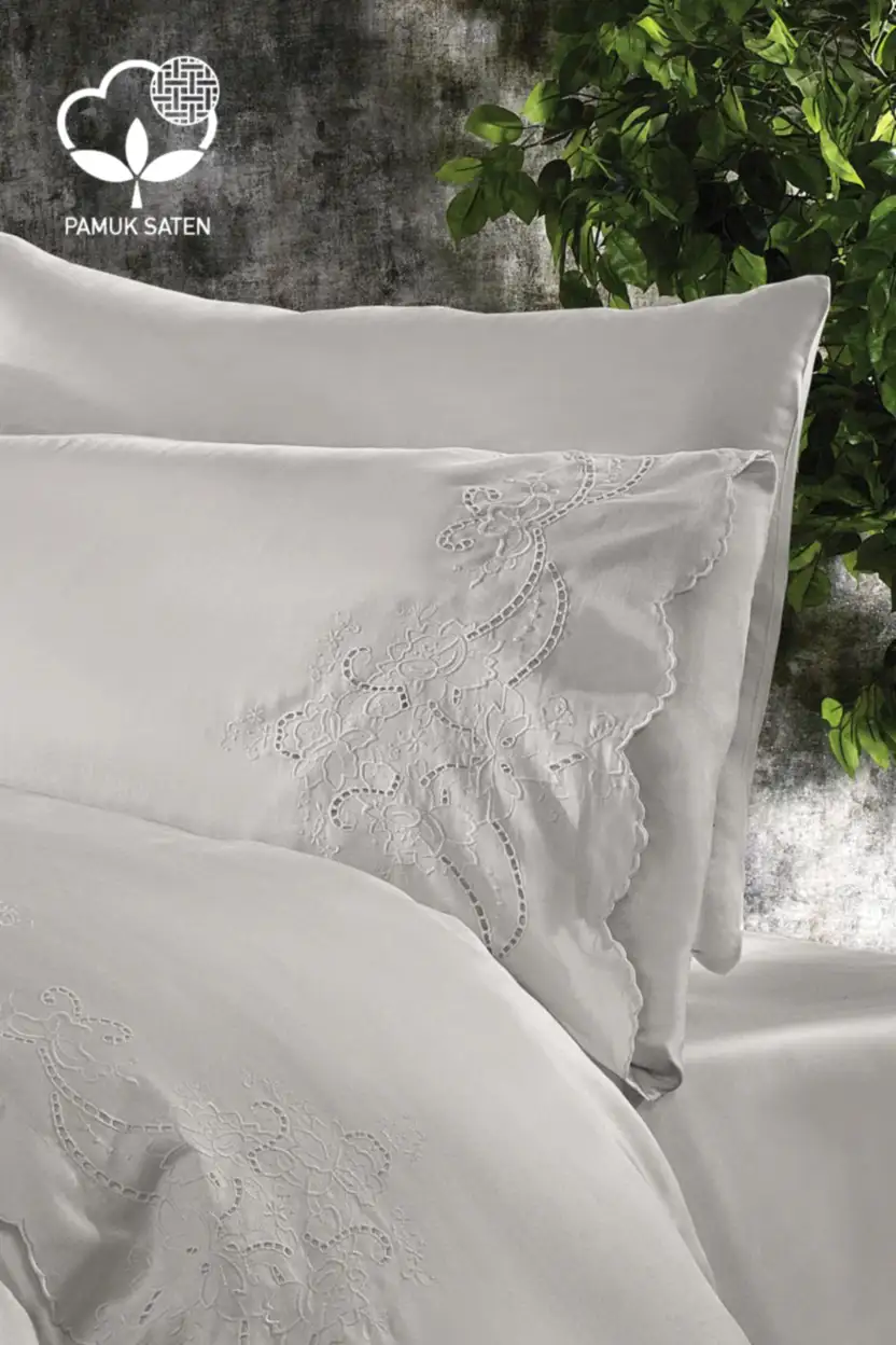 Hanedan İşlemeli Süper King Size 7 Parça Nevresim + Pike Set - Nazik Home - Yuvama Değer!