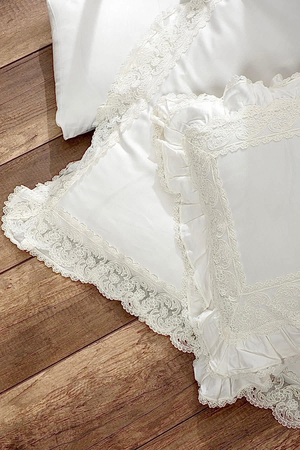 Helen Bebek Dantelli Pamuk Saten 4 Parça Nevresim Takımı