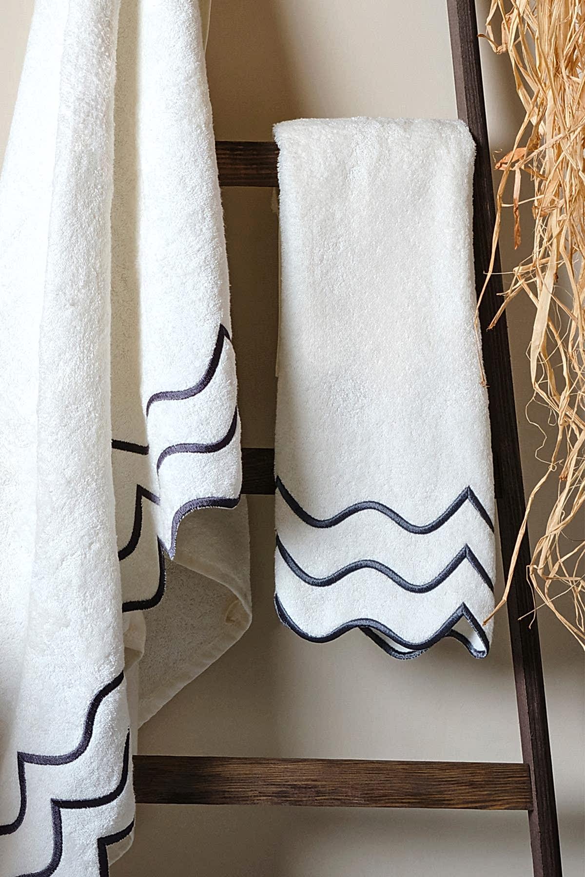 Helena El Havlusu (30 x 50 cm) - Nazik Home - Yuvama Değer!