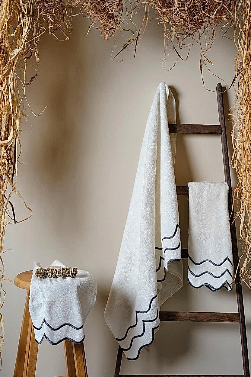 Helena Banyo Havlusu (90 x 150 cm) - Nazik Home - Yuvama Değer!