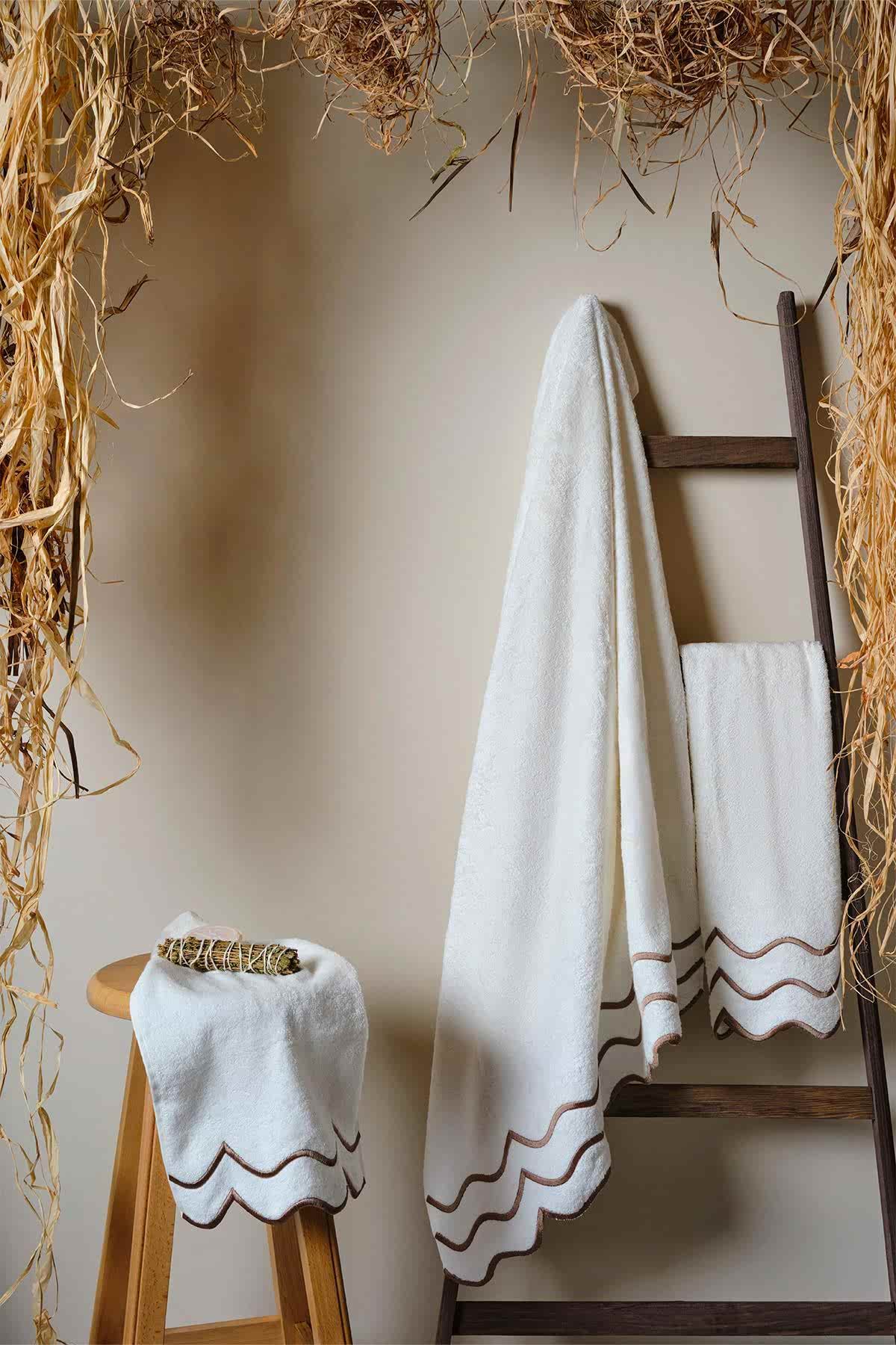 Helena Banyo Havlusu (90 x 150 cm) - Nazik Home - Yuvama Değer!