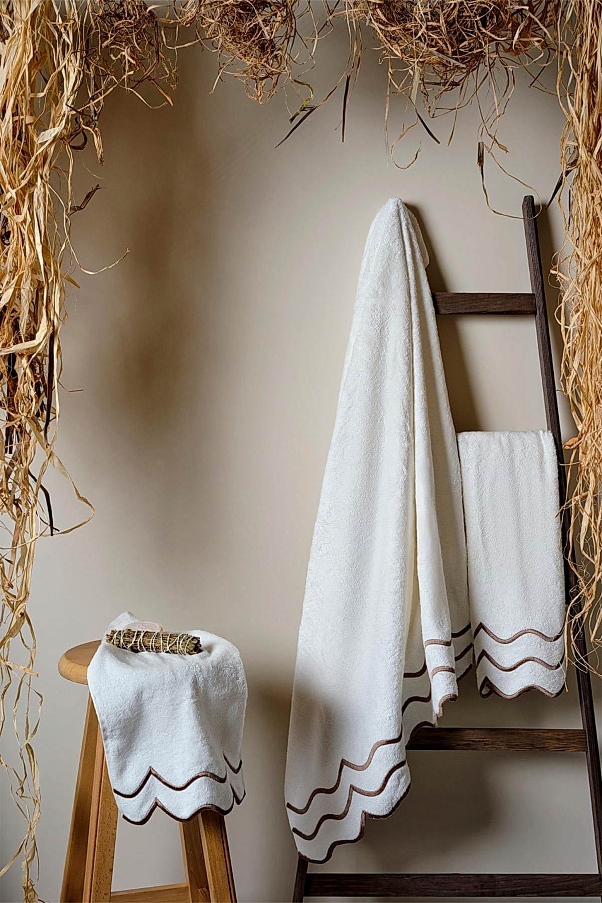 Helena Yüz Havlusu (50 x 90 cm) - Nazik Home - Yuvama Değer!