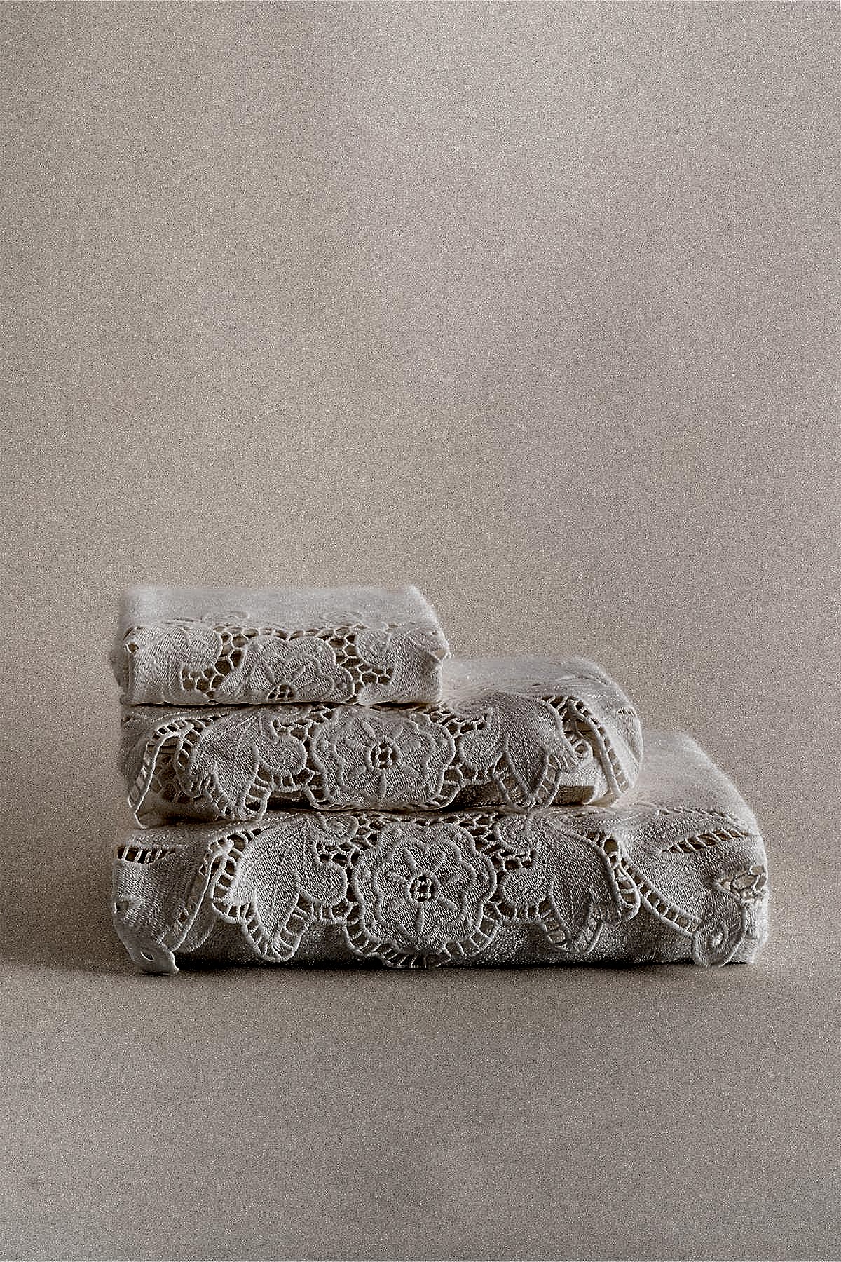 Hidiv Dantelli El Havlusu (30 x 50 cm) - Nazik Home - Yuvama Değer!