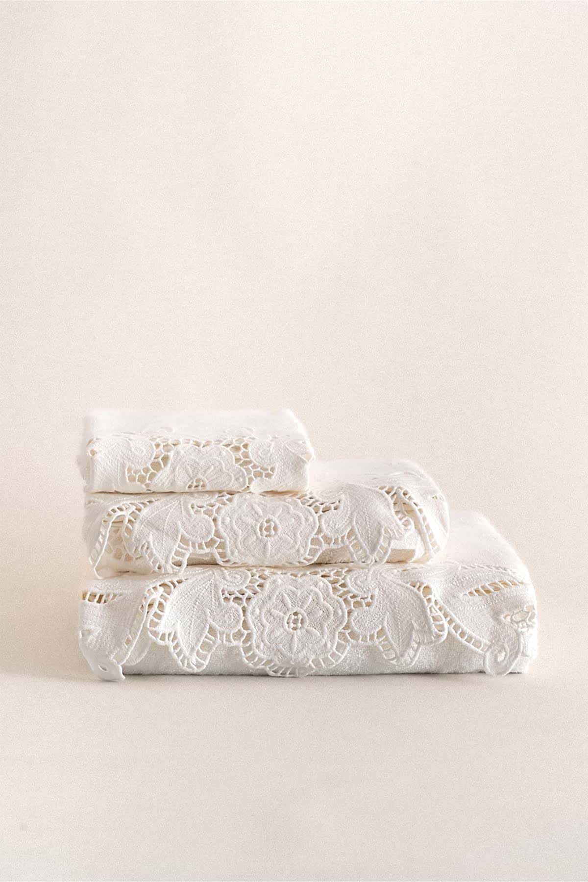 Hidiv Dantelli El Havlusu (30 x 50 cm) - Nazik Home - Yuvama Değer!