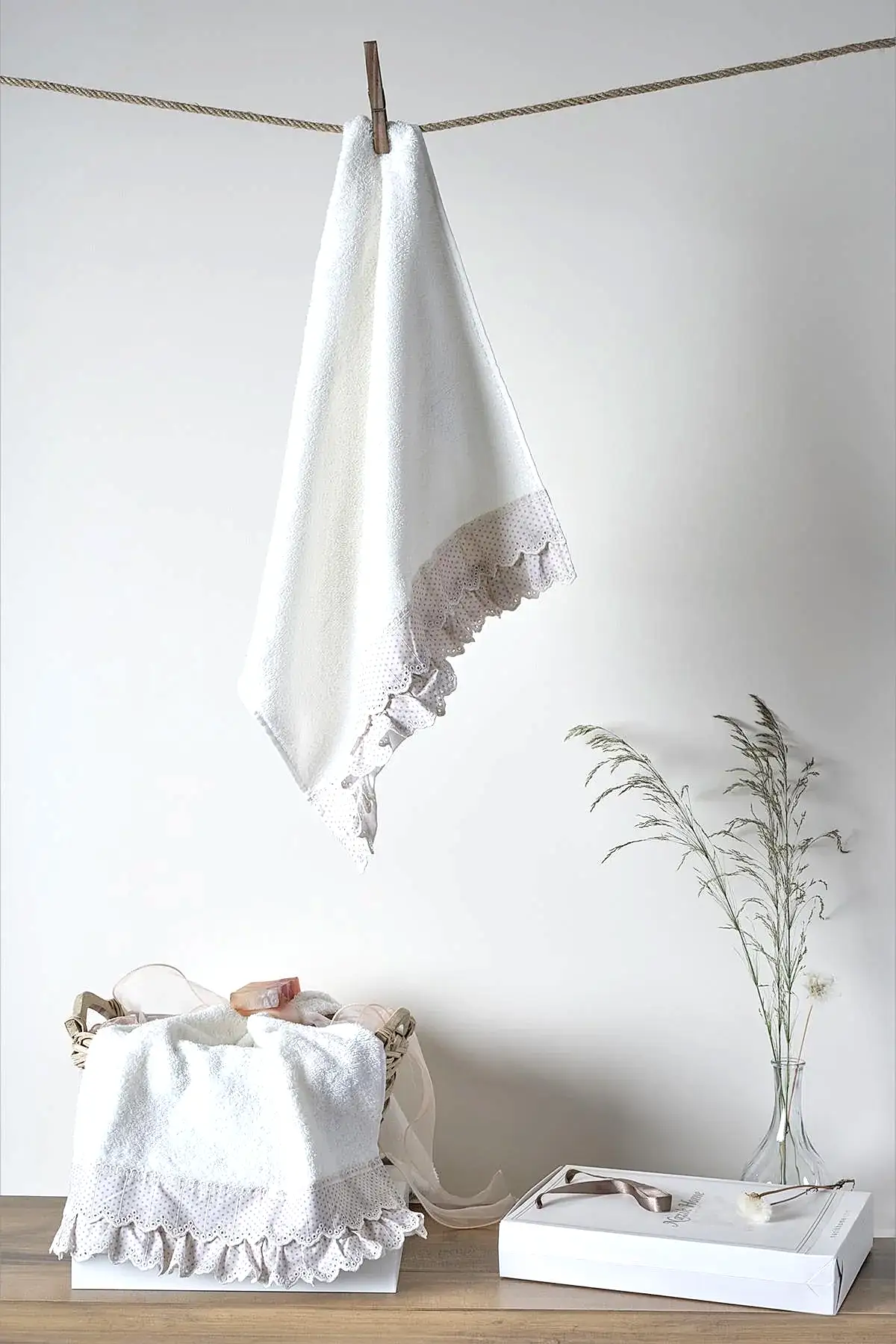 İrena 2'li Hediyelik Yüz Havlusu Seti (50 x 80 cm)