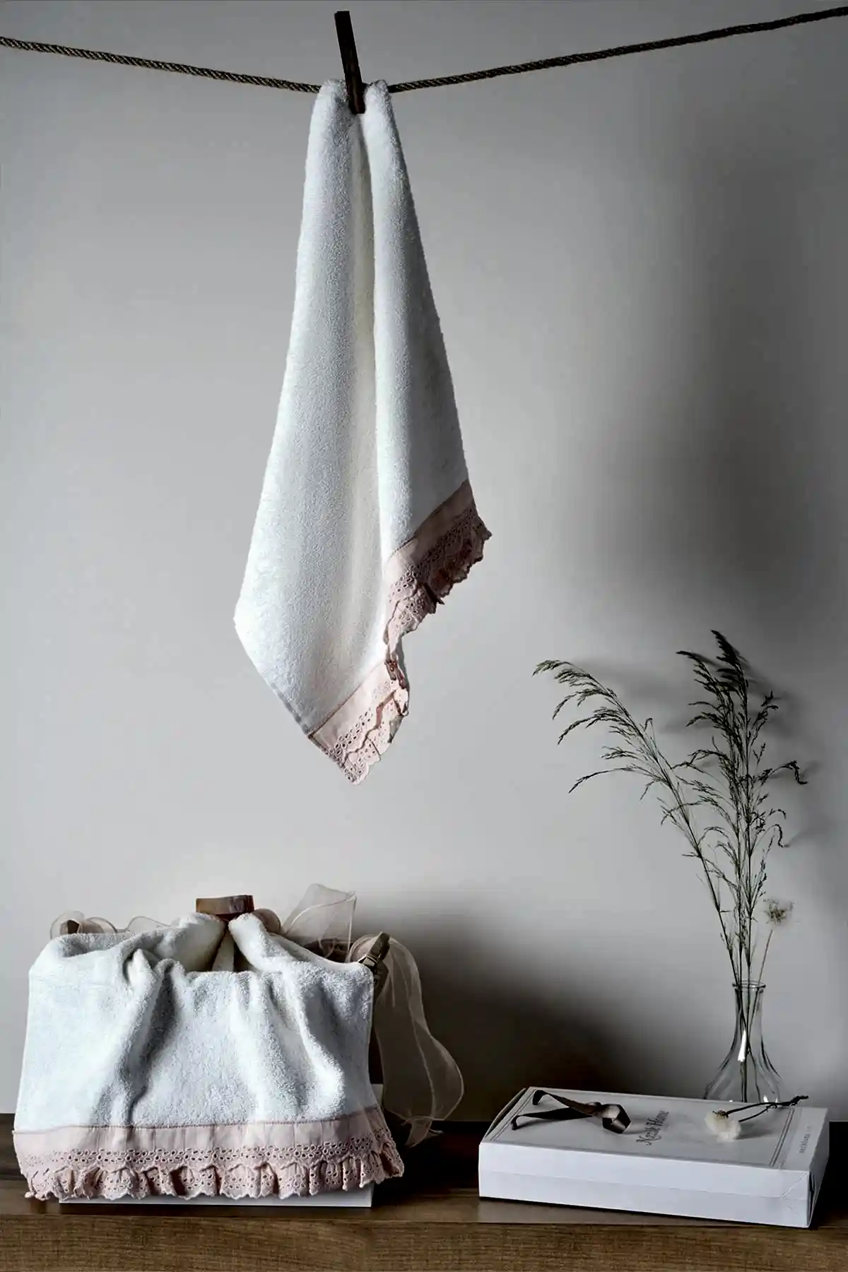 İrena 2'li Hediyelik Yüz Havlusu Seti (50 x 80 cm)