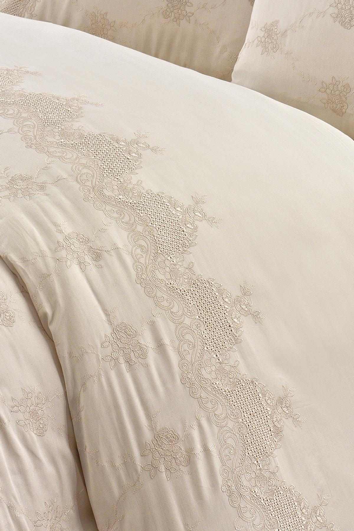 İris İşlemeli Pamuk Saten Çift Kişilik 6 Parça Nevresim Takımı