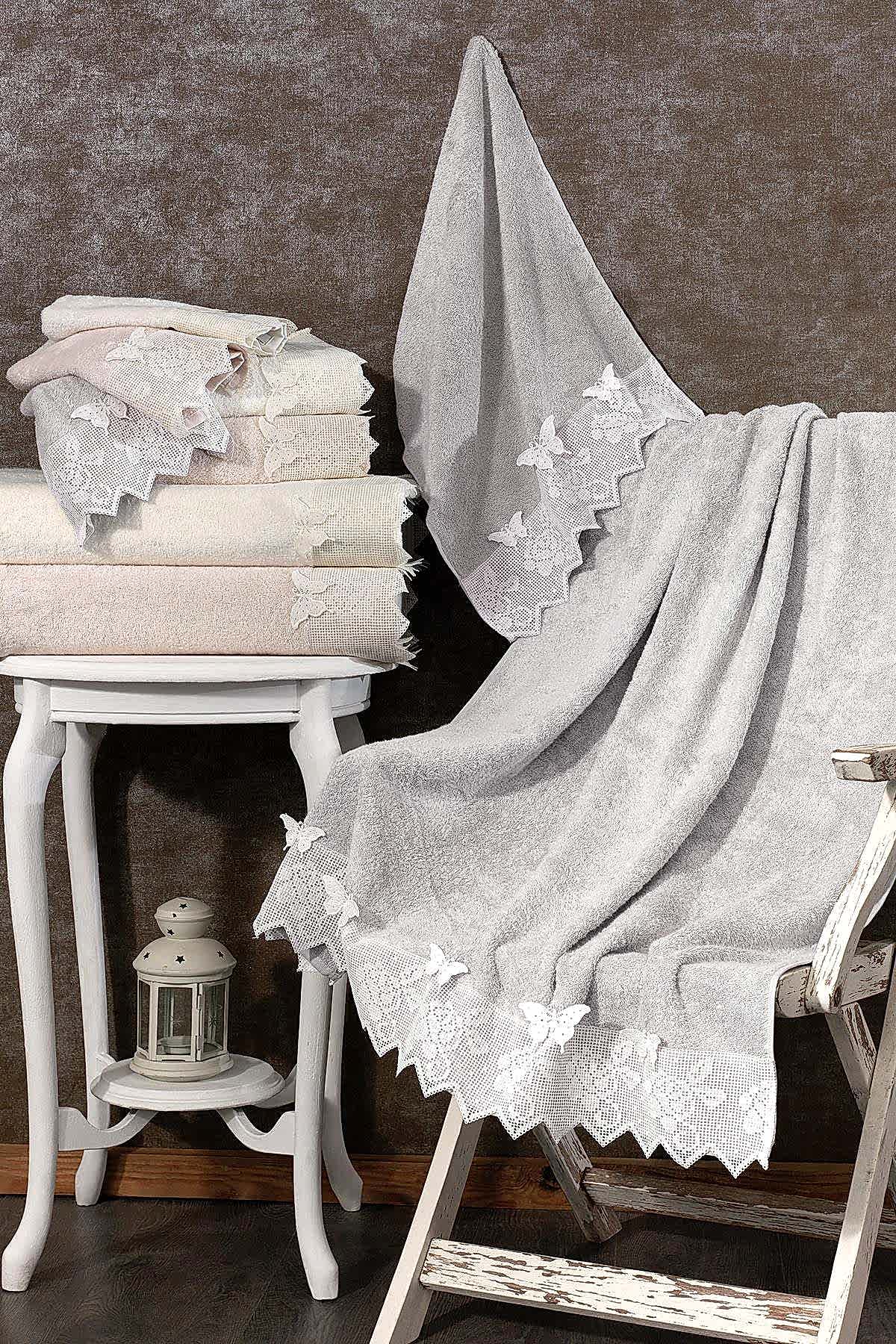 Katre 3 Boyutlu Kelebek Nakışlı Yüz Havlusu (50 x 90 cm)