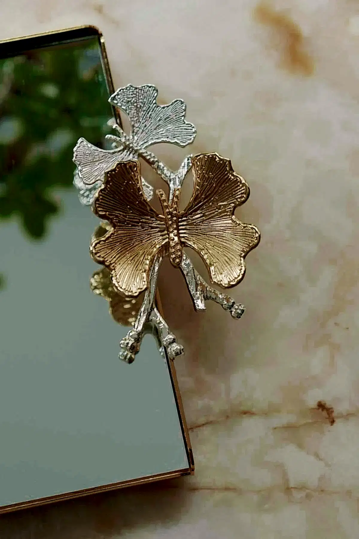 Laura Kelebek Kulplu Altın Küçük Tepsi (26 x 18 cm) - Nazik Home - Yuvama Değer!