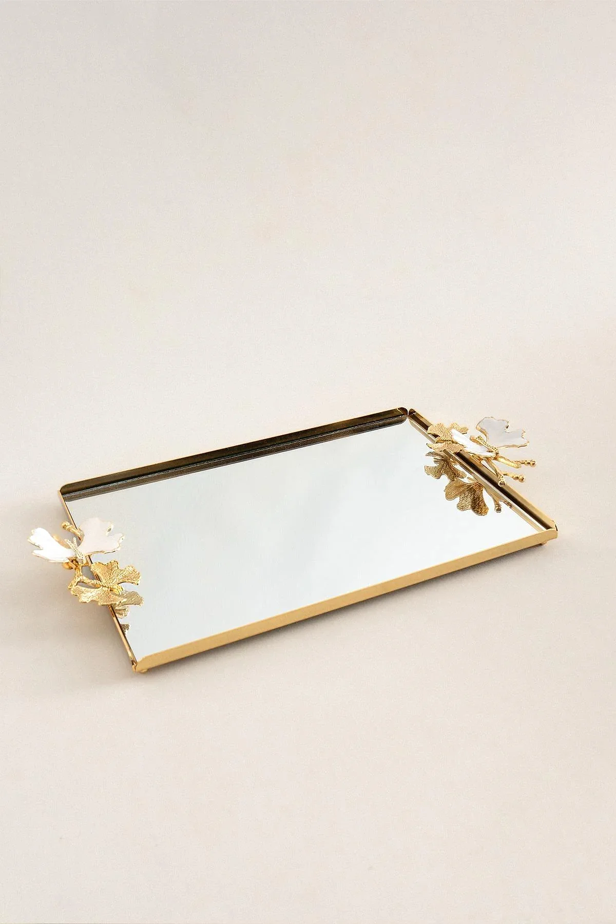 Laura Kelebek Kulplu Altın-Mine Büyük Tepsi (40 x 26 cm) - Nazik Home - Yuvama Değer!