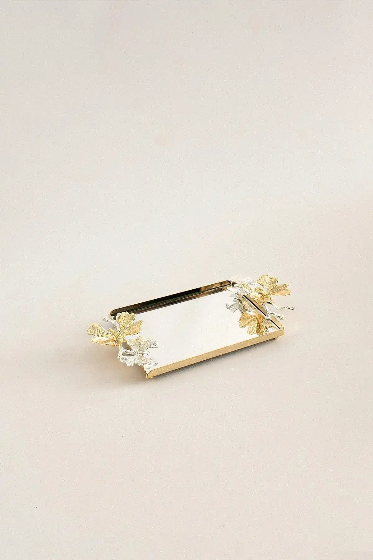 Laura Kelebek Kulplu Altın Mini Tepsi (22 x 15 cm) - Nazik Home - Yuvama Değer!