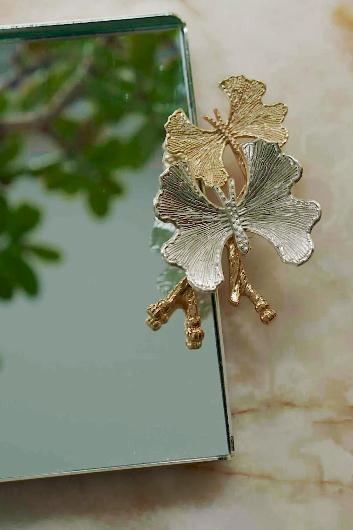 Laura Kelebek Kulplu Gümüş Büyük Tepsi (40 x 26 cm) - Nazik Home - Yuvama Değer!