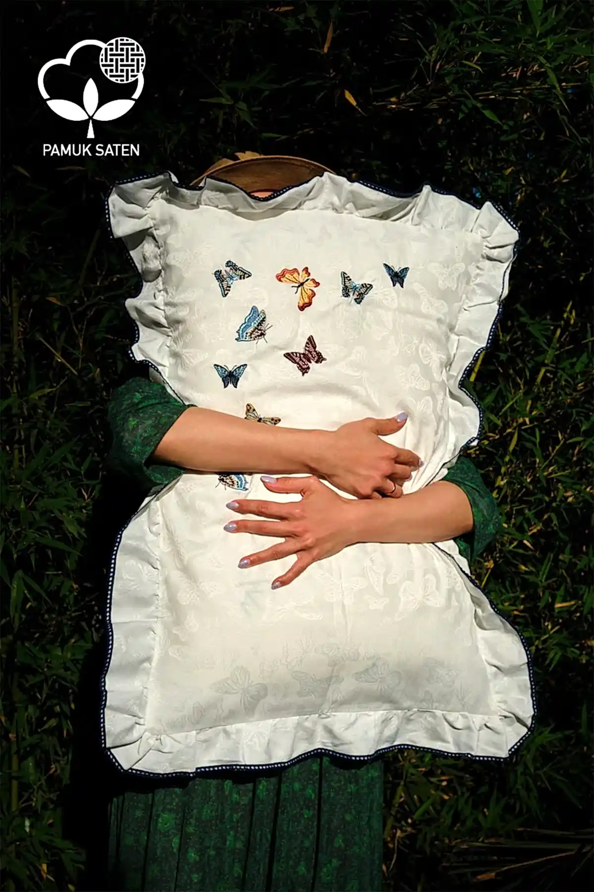 Laura Kelebek Nakışlı Pamuk Saten Çift Kişilik Nevresim Takımı - Nazik Home - Yuvama Değer!