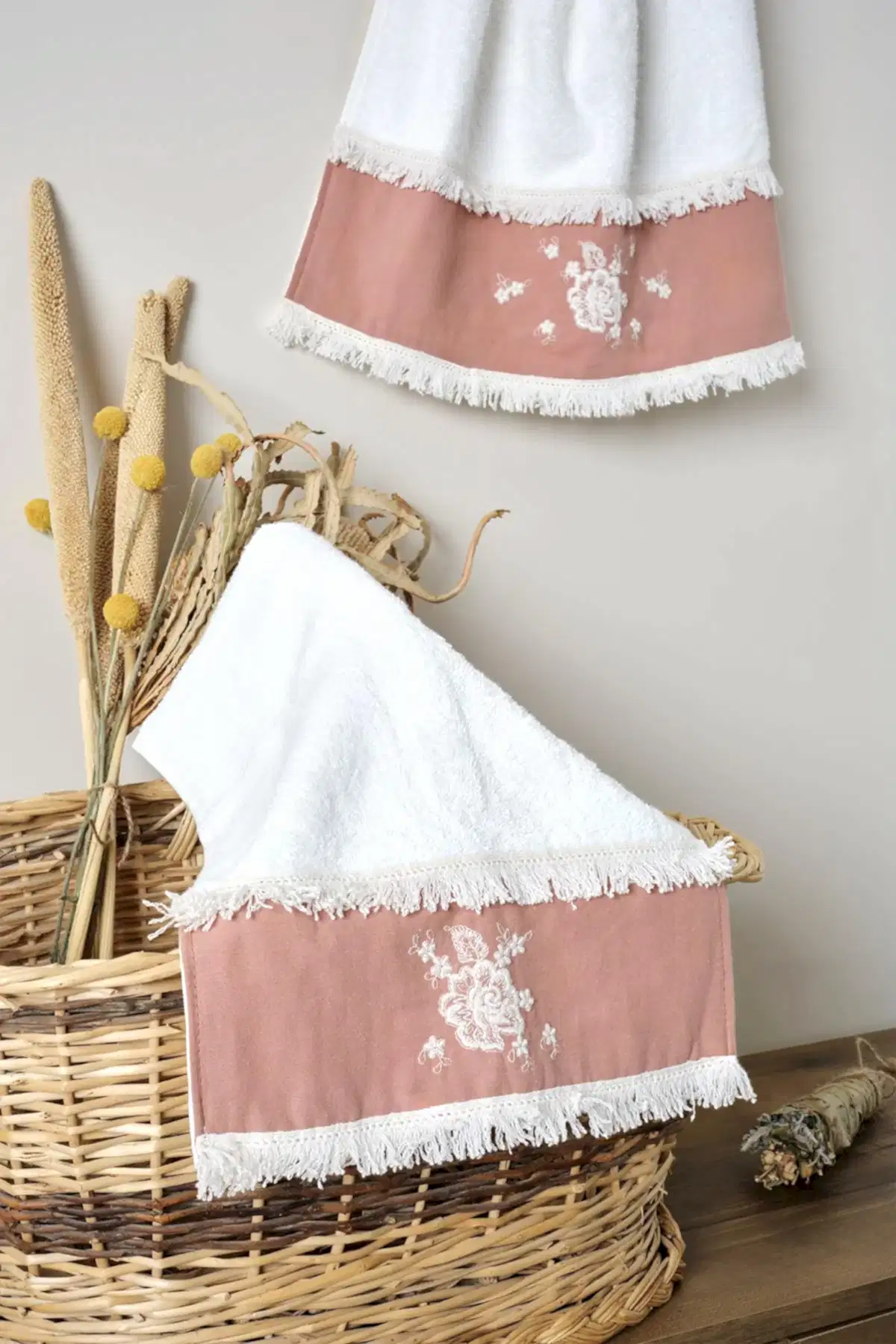 Linea Çiçek Desenli Havlu (30 x 50 cm)