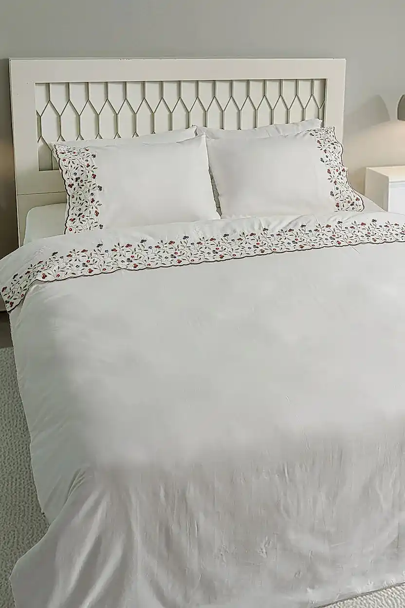 Livano Renkli Çiçek Nakışlıi Pamuk Saten Çift Kişilik 6 Parça Nevresim Takımı