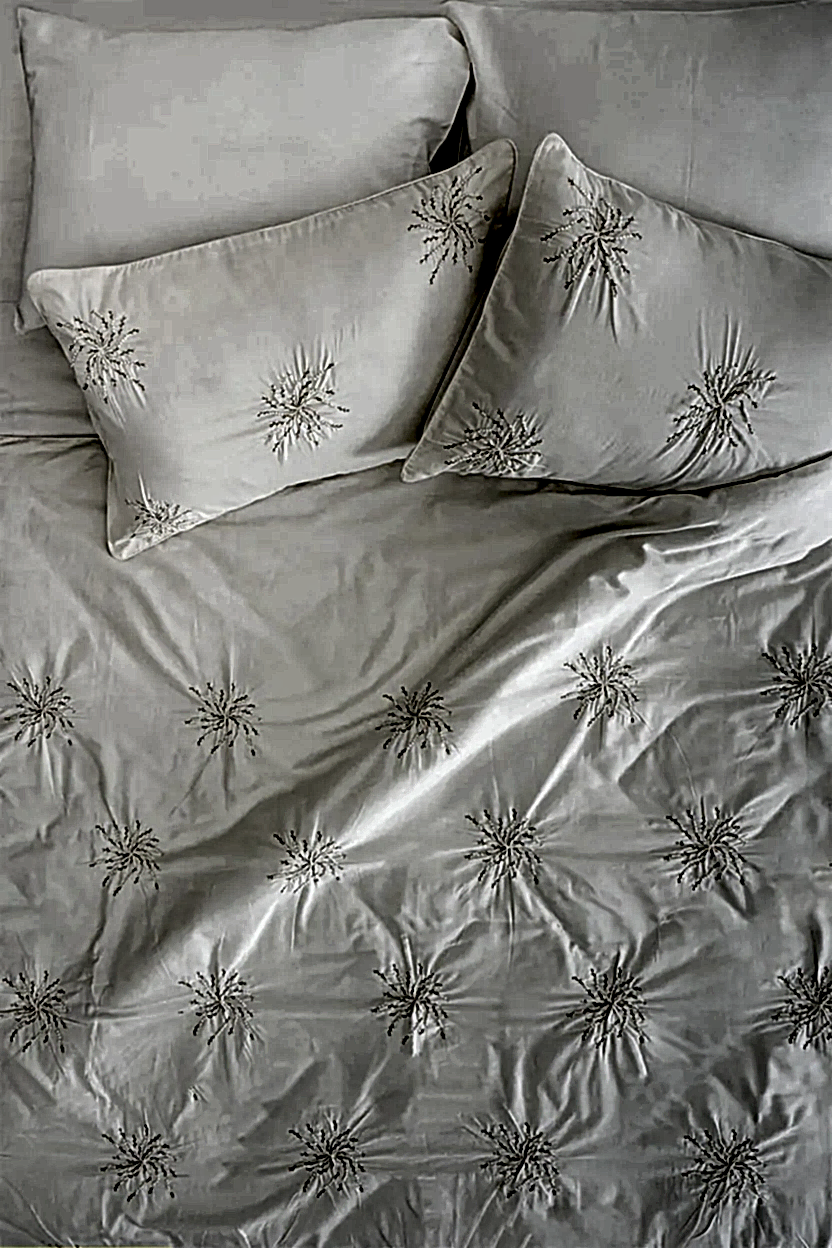 Lorient İncili Nakışlı Pamuk Saten Çift Kişilik 6 Parça Nevresim Takımı