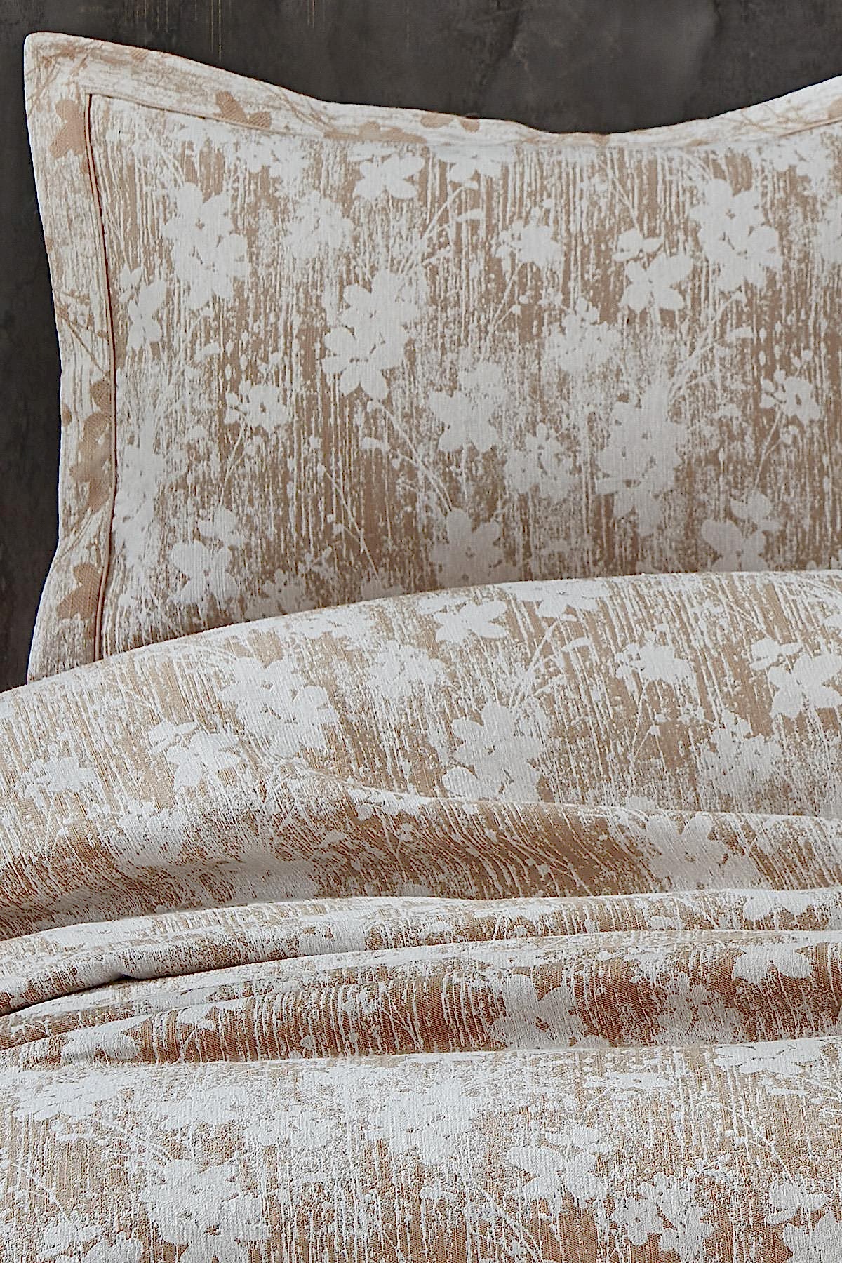 Lotus Çiçek Desenli Jakarlı Çift Kişilik Yatak Örtüsü - Nazik Home - Yuvama Değer!