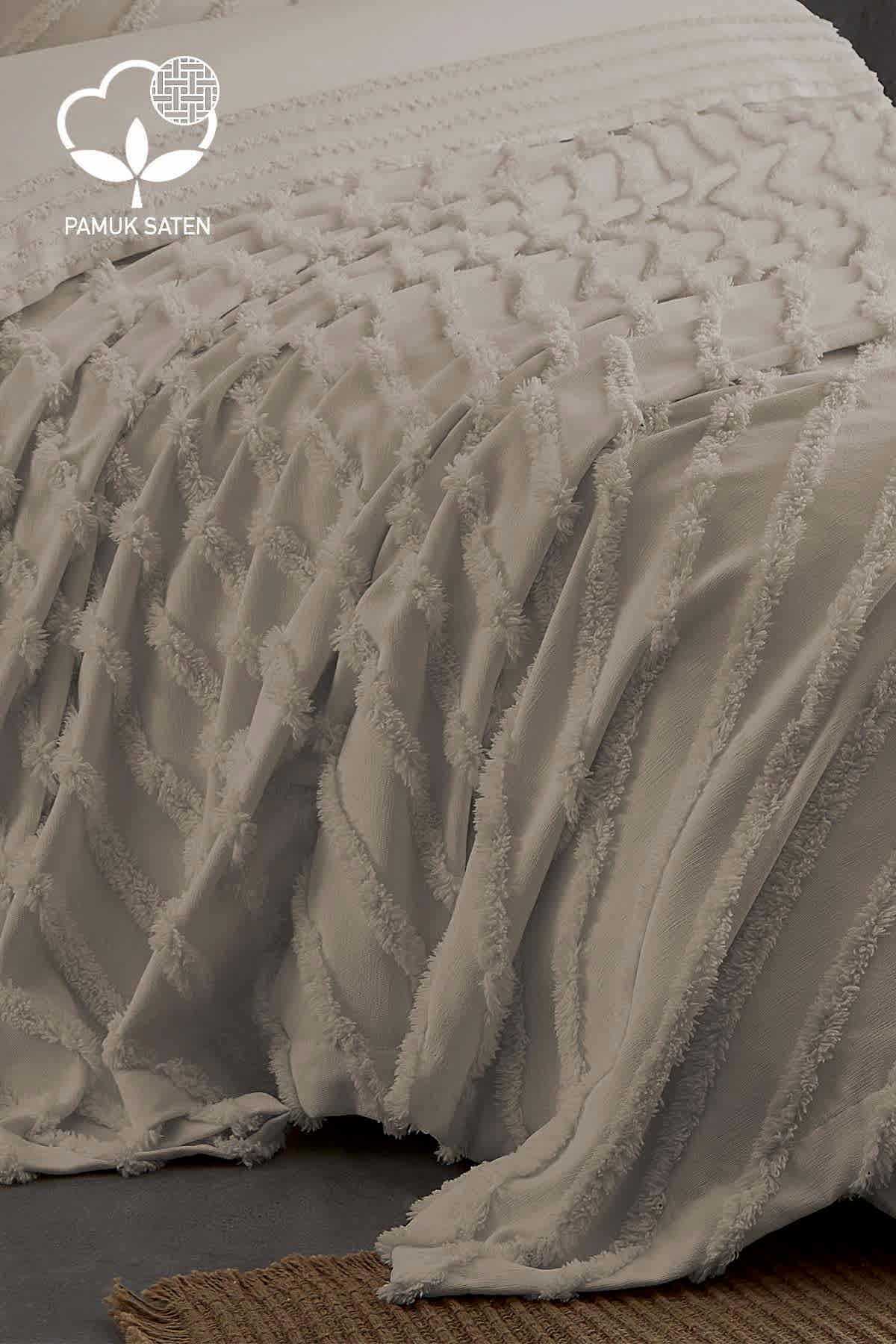 Lucas Pelüş Çift Kişilik 9 Parça Nevresim + Pike Set - Nazik Home - Yuvama Değer!