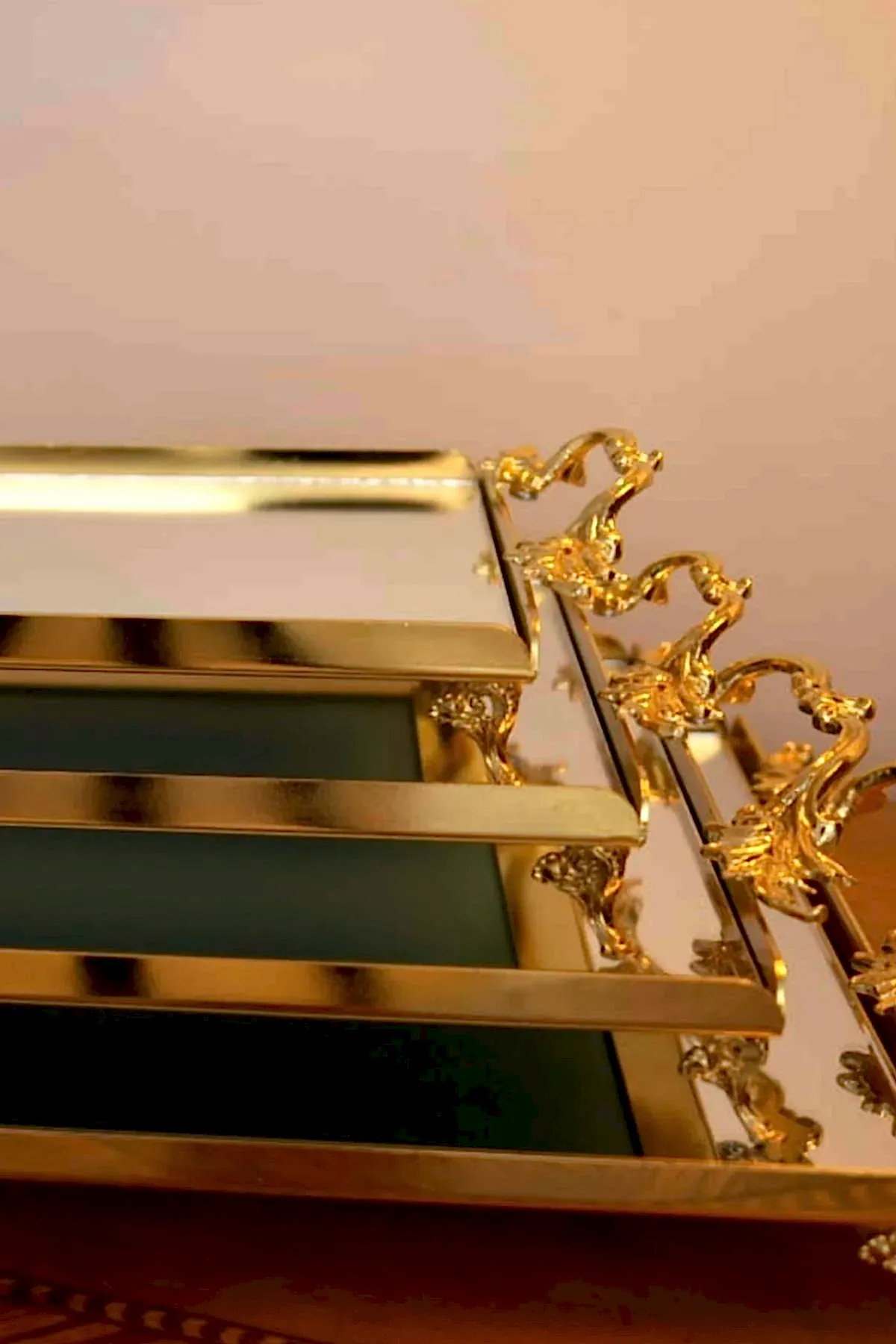 Mabel Zarif Kulplu Altın Büyük Tepsi (40 x 26 cm) - Nazik Home - Yuvama Değer!