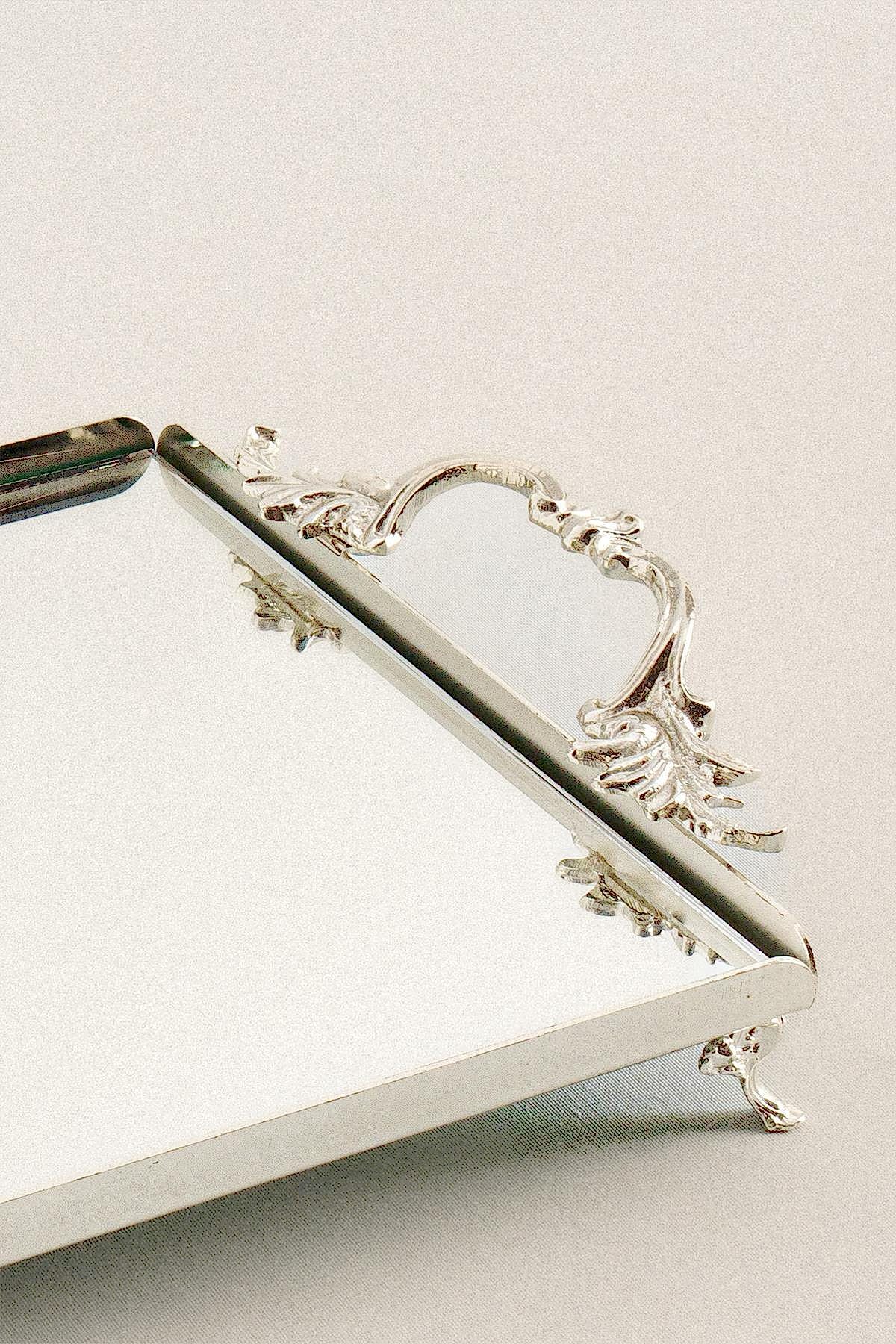 Mabel Zarif Kulplu Gümüş Orta Tepsi (32 x 22 cm) - Nazik Home - Yuvama Değer!