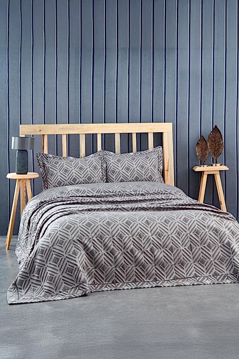 Malta Geometrik Desenli Jakarlı Çift Kişilik Yatak Örtüsü - Nazik Home - Yuvama Değer!