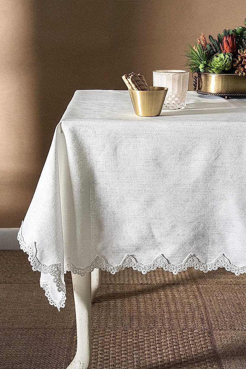 Mine Nakışlı Leke Tutmaz Dertsiz Masa Örtüsü (150 x 250 cm)