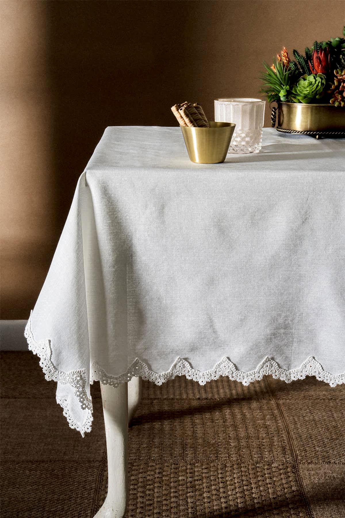 Mine Nakışlı Leke Tutmaz Dertsiz Masa Örtüsü (150 x 250 cm)