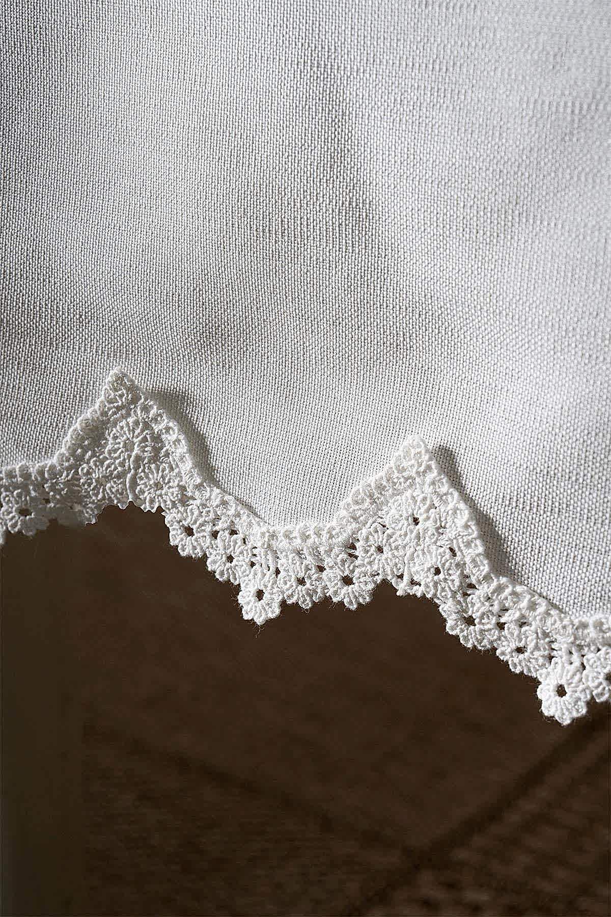 Mine Nakışlı Leke Tutmaz Dertsiz Masa Örtüsü (150 x 250 cm)