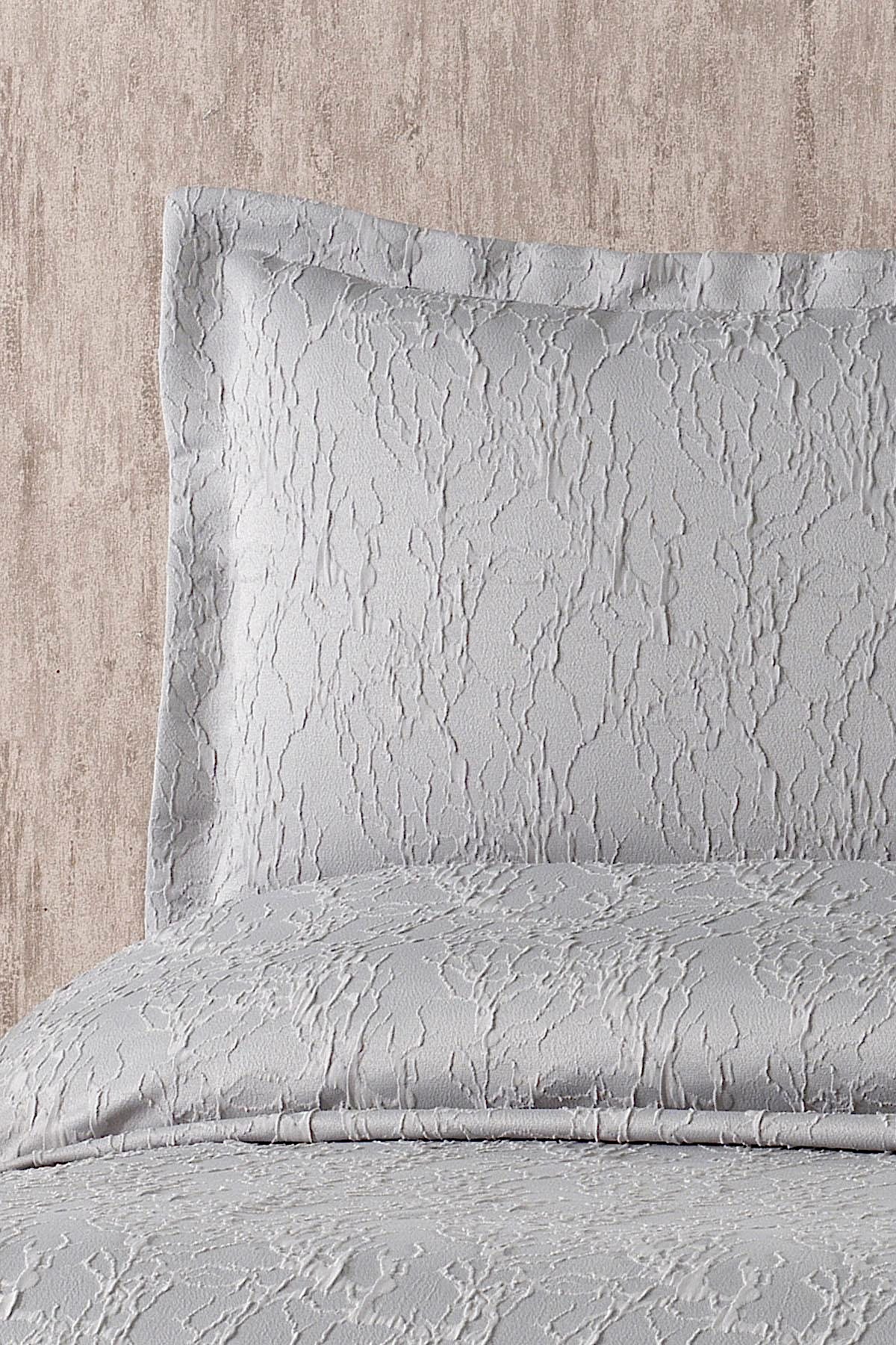 Mitra İşlemeli Çift Kişilik Yatak Örtüsü