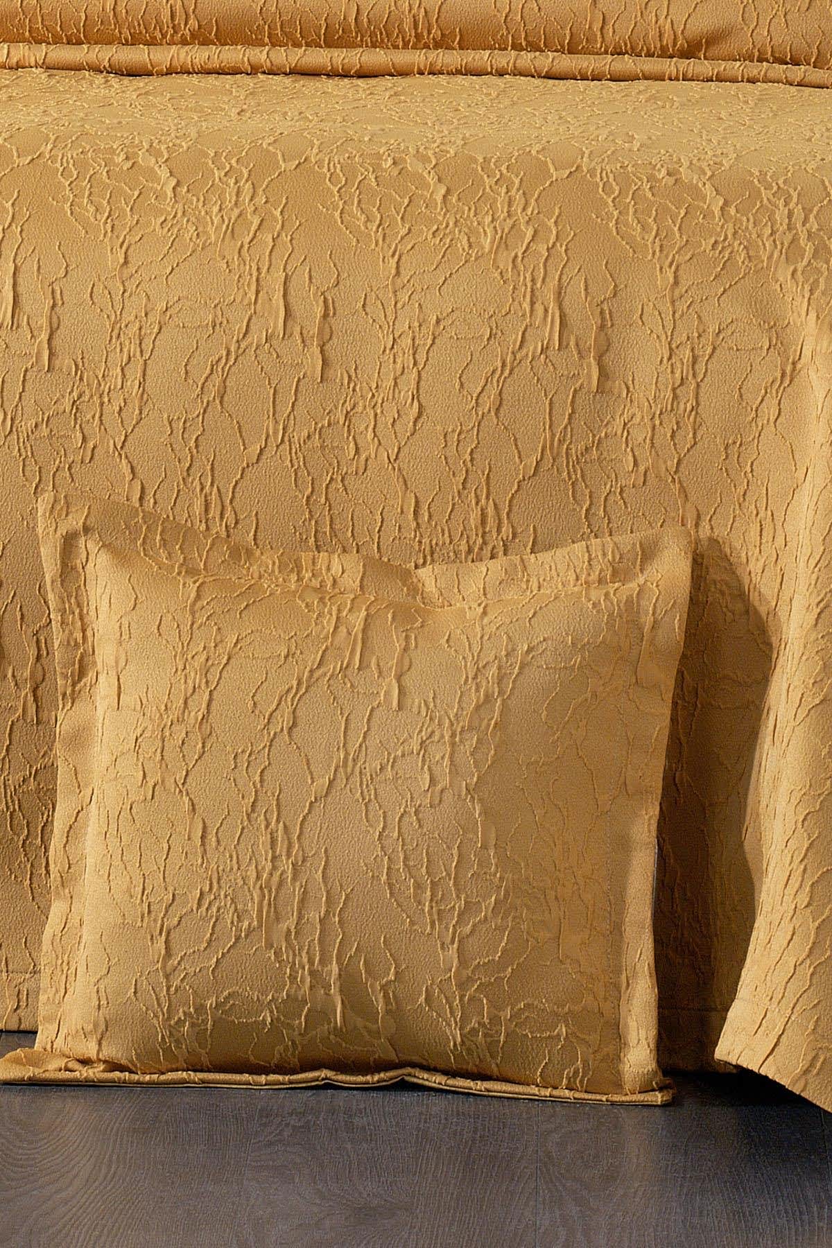 Mitra İşlemeli Çift Kişilik Yatak Örtüsü