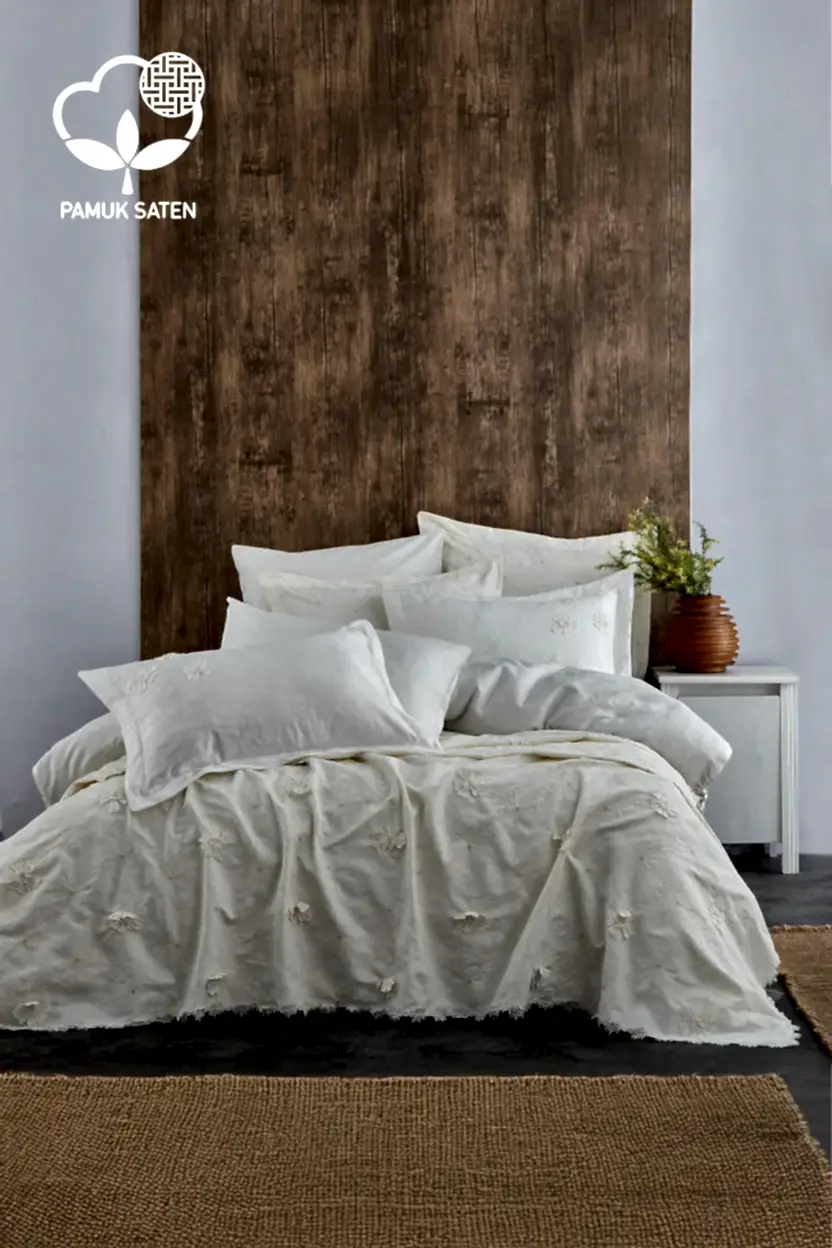 Nergiz Çiçek İşlemeli Çift Kişilik 9 Parça Nevresim + Pike Set - Nazik Home - Yuvama Değer!