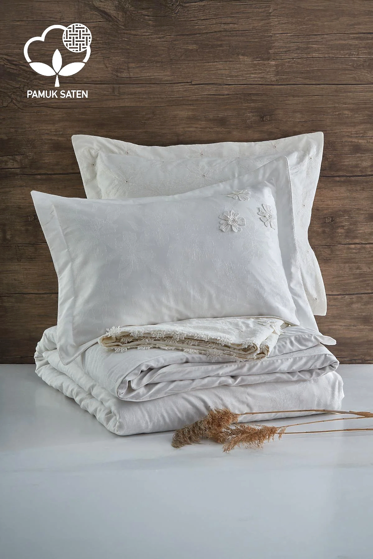 Nergiz Çiçek İşlemeli Çift Kişilik 9 Parça Nevresim + Pike Set - Nazik Home - Yuvama Değer!