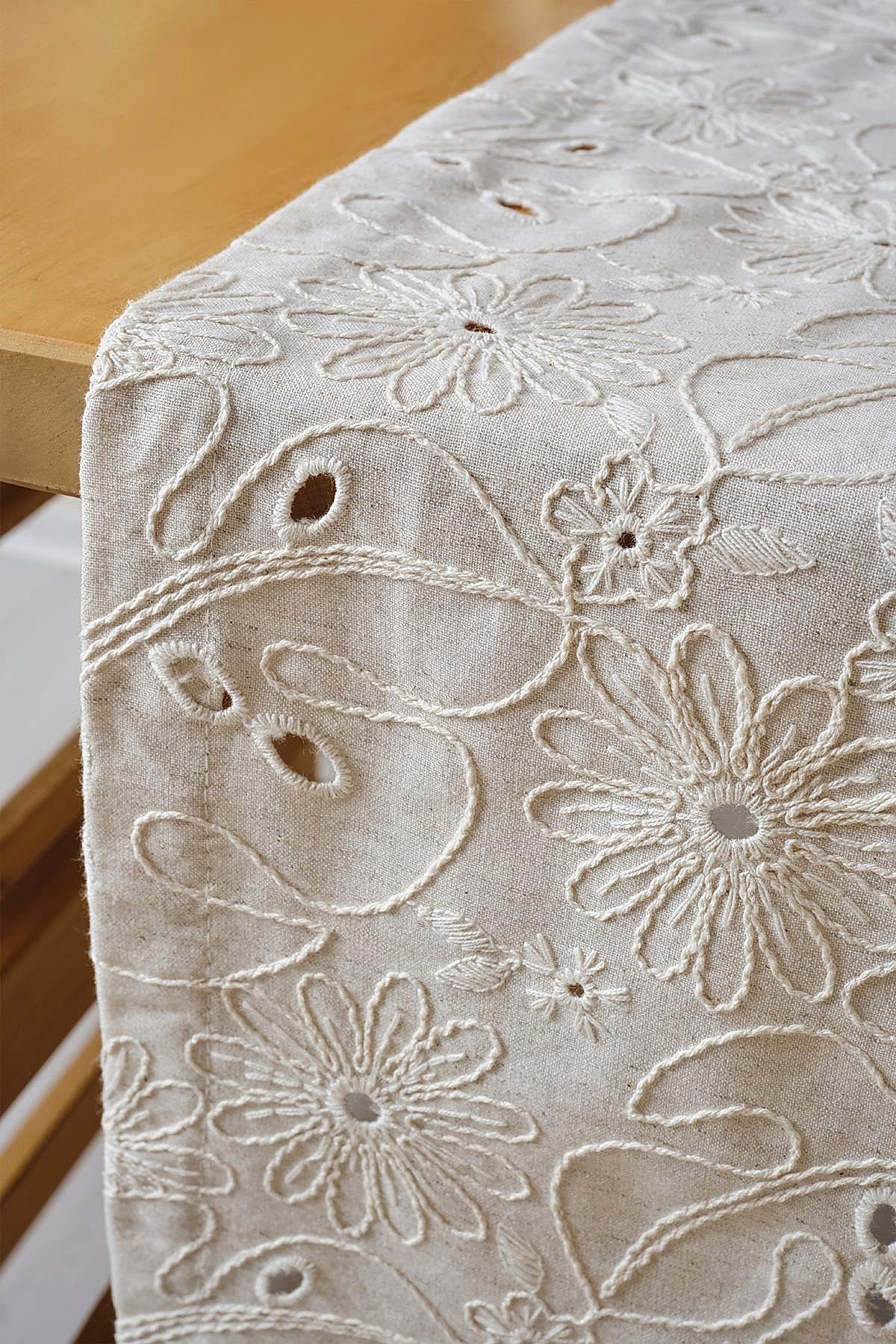 Nill İşlemeli Runner (40 x 140 cm) - Nazik Home - Yuvama Değer!