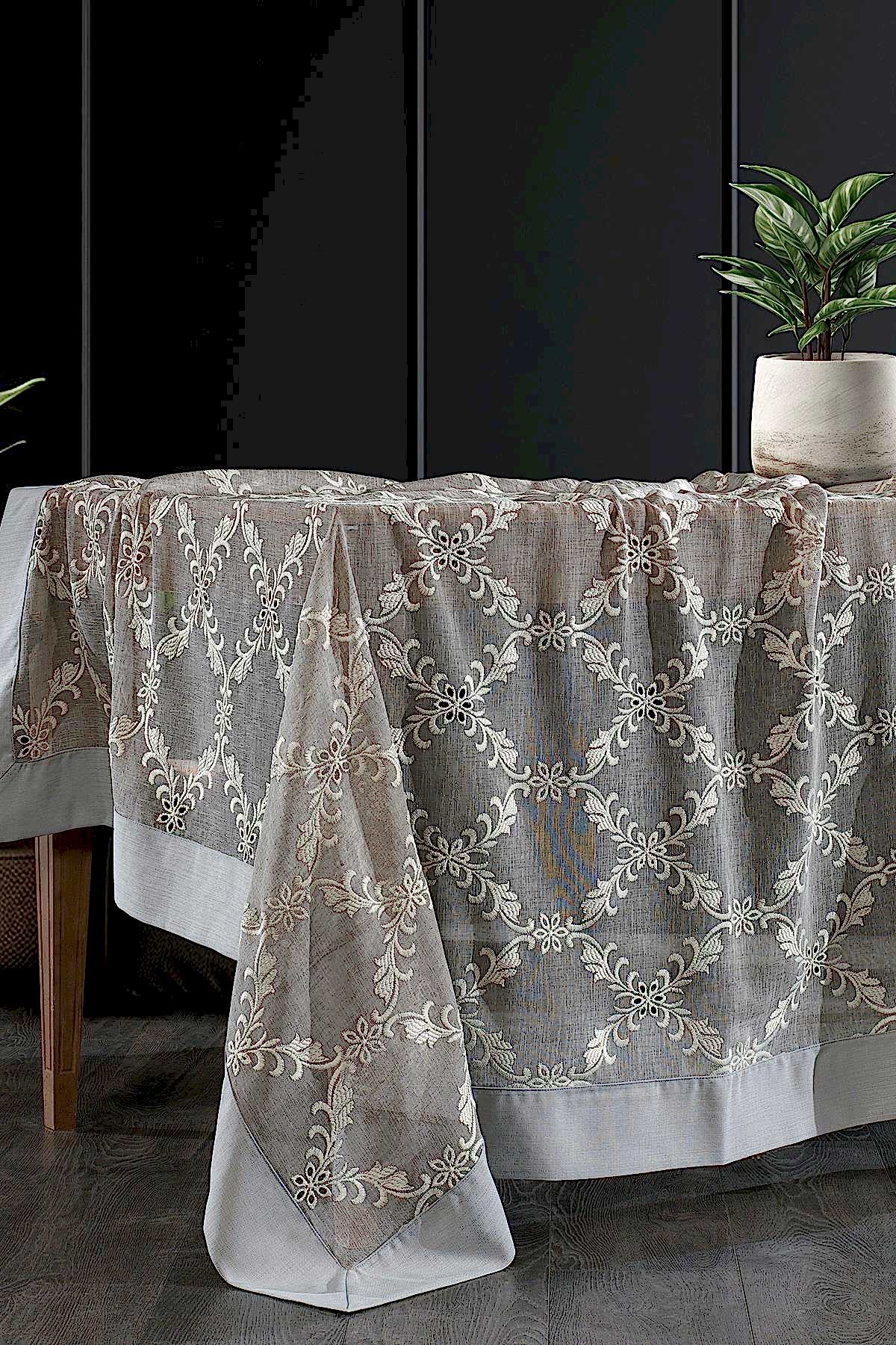 Nitra Leke Tutmaz Dertsiz Masa Örtüsü (160 x 260 cm) - Nazik Home - Yuvama Değer!