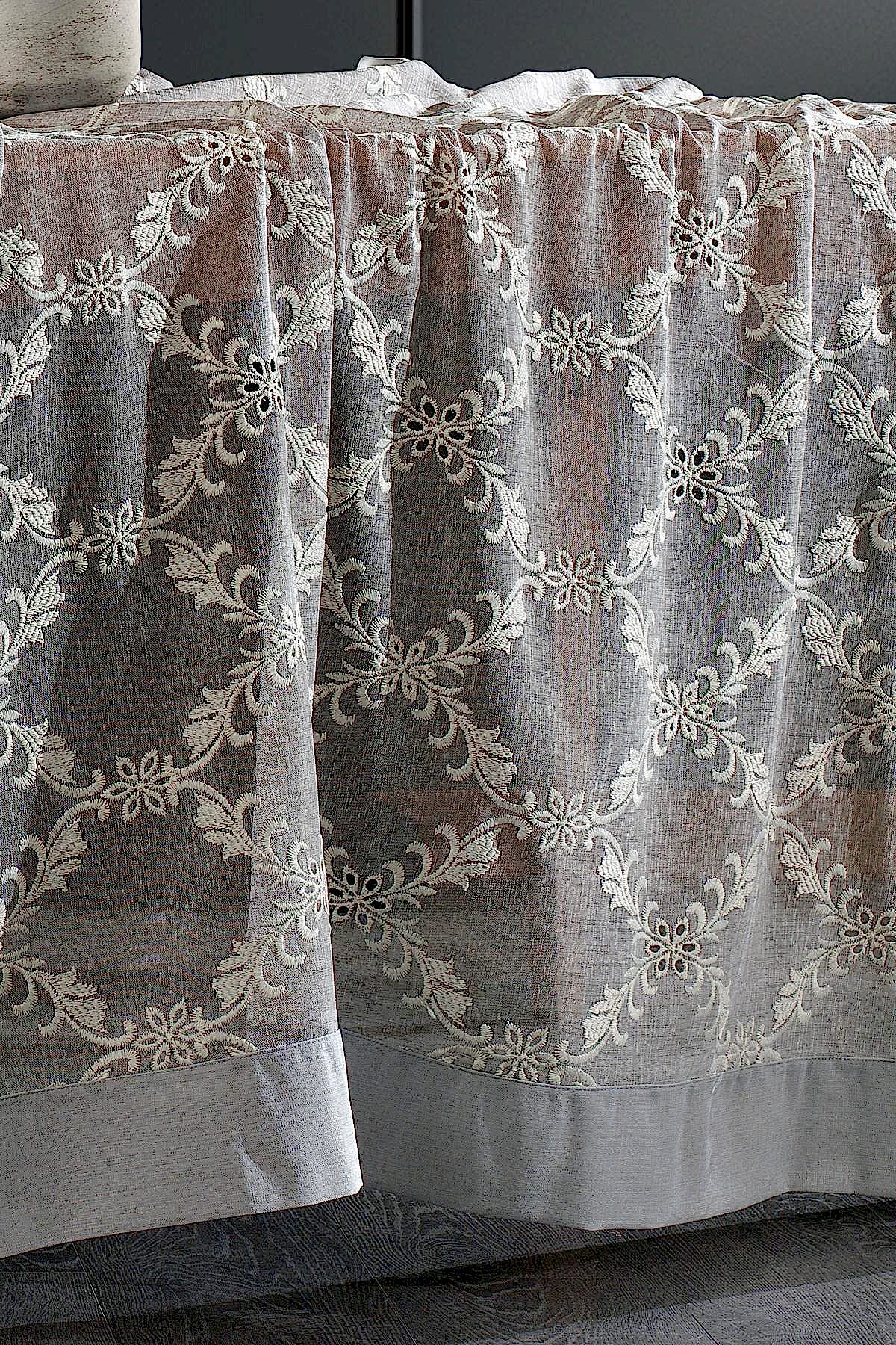 Nitra Leke Tutmaz Dertsiz Masa Örtüsü (160 x 260 cm) - Nazik Home - Yuvama Değer!