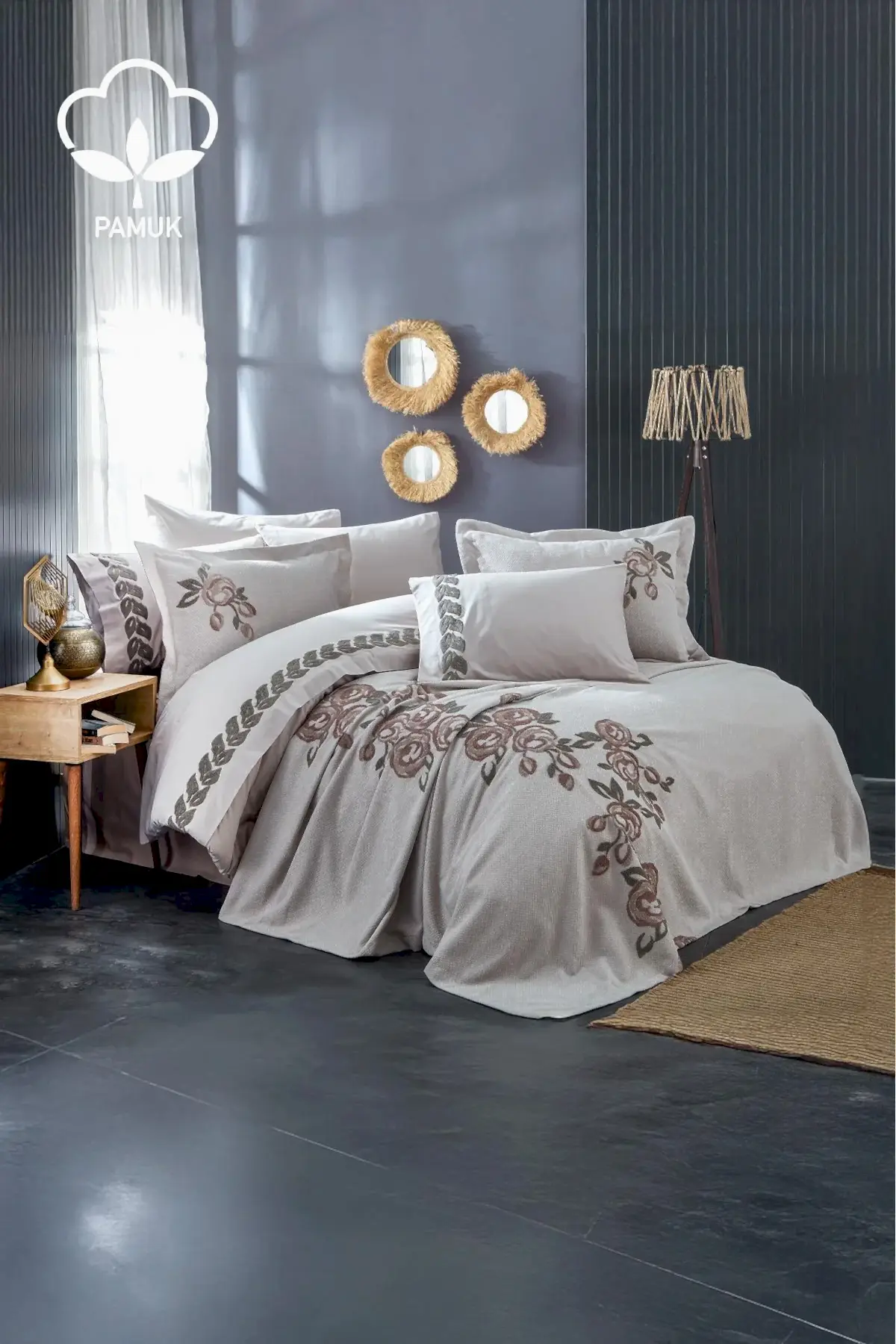 Oasis Çiçek Nakışlı Çift Kişilik 9 Parça Nevresim + Pike Set - Nazik Home - Yuvama Değer!