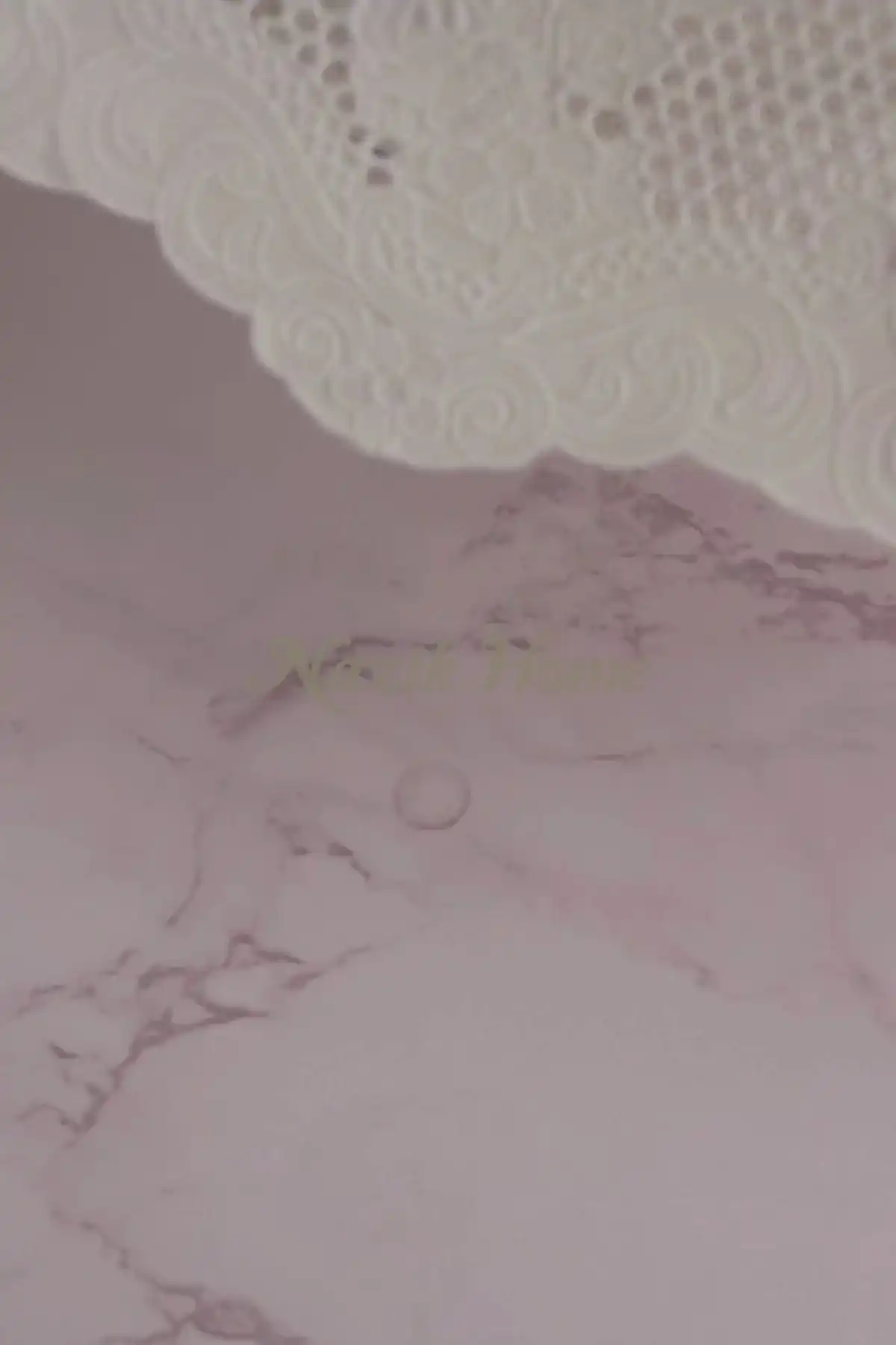 İris İşlemeli El Havlusu (30 x 50 cm)