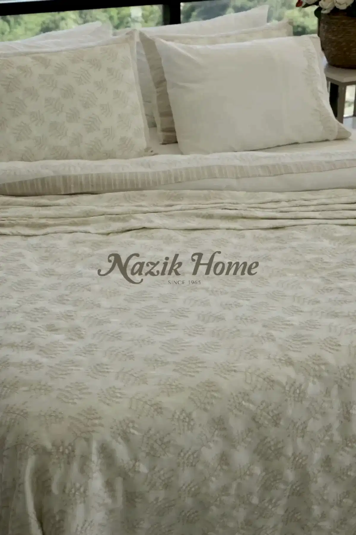 Arista Yaprak İşlemeli Çift Kişilik 9 Parça Nevresim + Pike Set