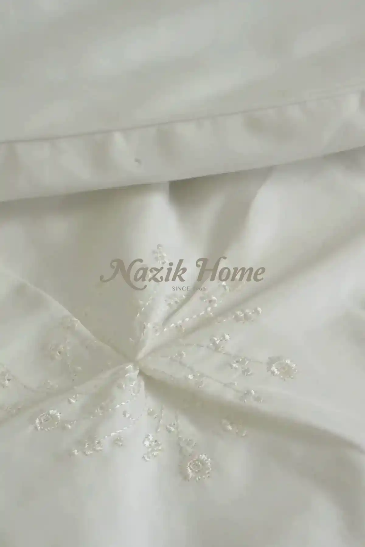 Elegant Burgu Çiçek Nakışlı Pamuk Saten Çift Kişilik 6 Parça Nevresim Takımı