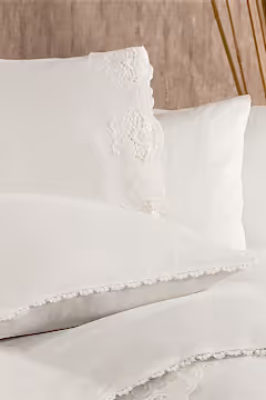 Puerta Çiçek İşlemeli Pamuk Saten Çift Kişilik 6 Parça Nevresim Takımı