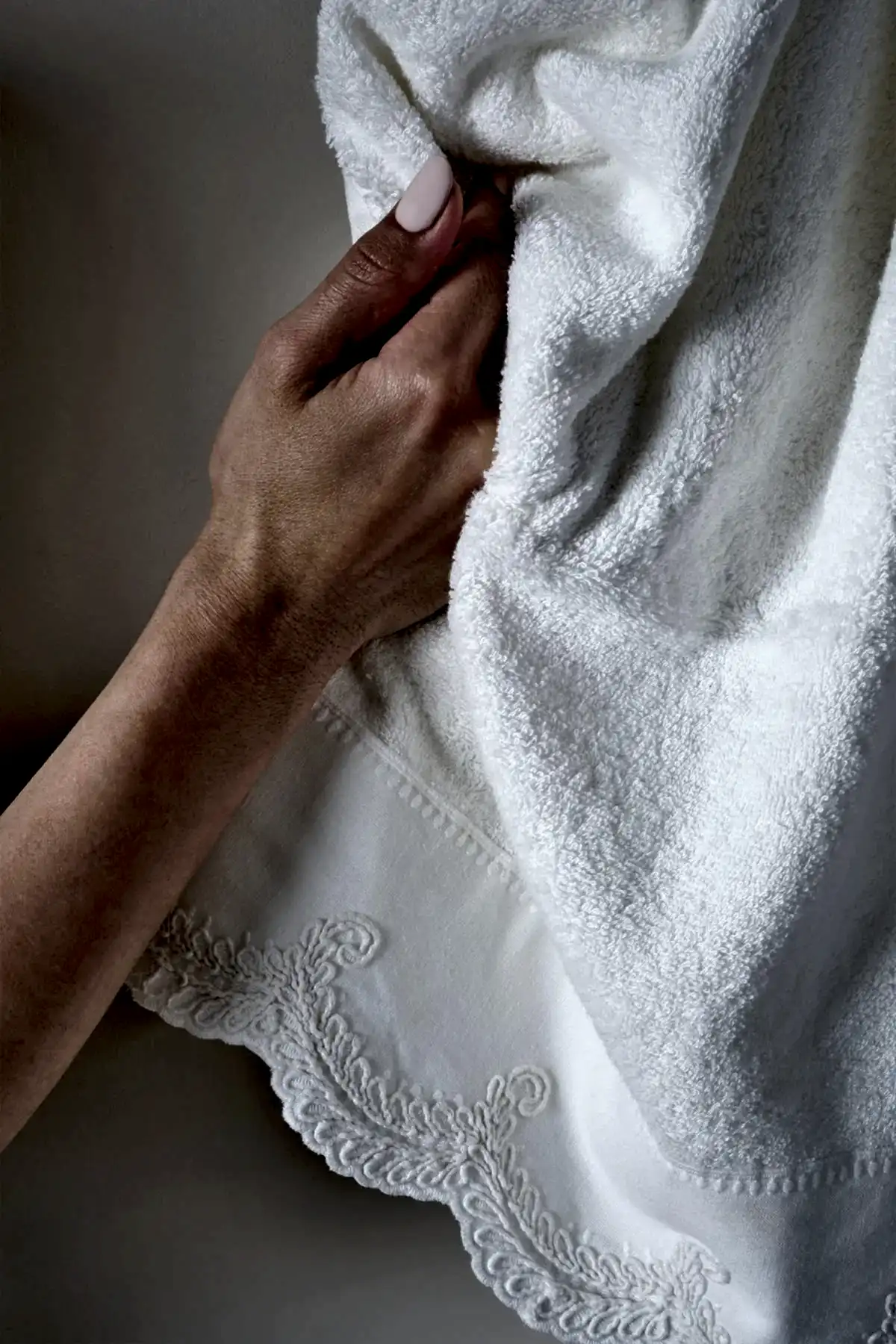 Ramos İşlemeli El Havlusu (30 x 50 cm) - Nazik Home - Yuvama Değer!