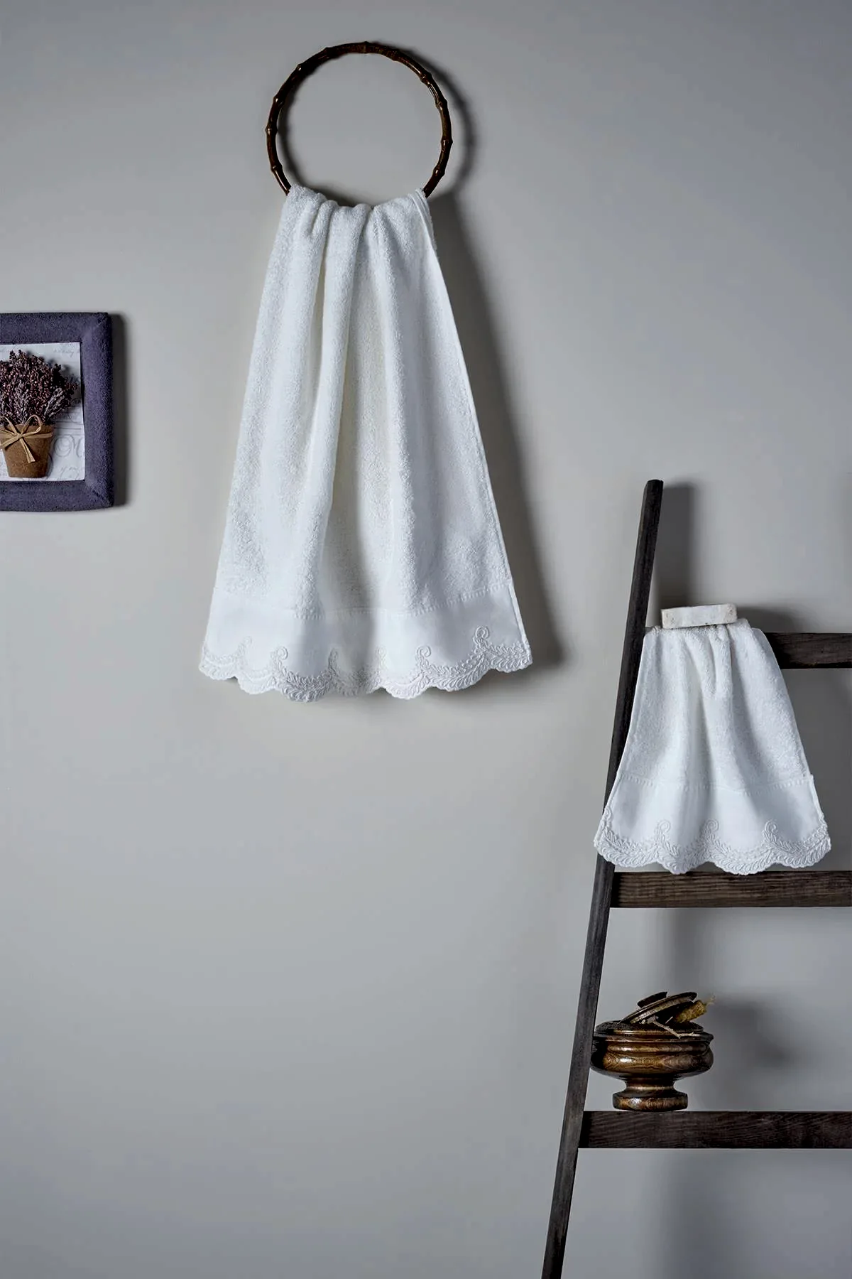 Ramos İşlemeli Yüz Havlusu (50 x 90 cm) - Nazik Home - Yuvama Değer!